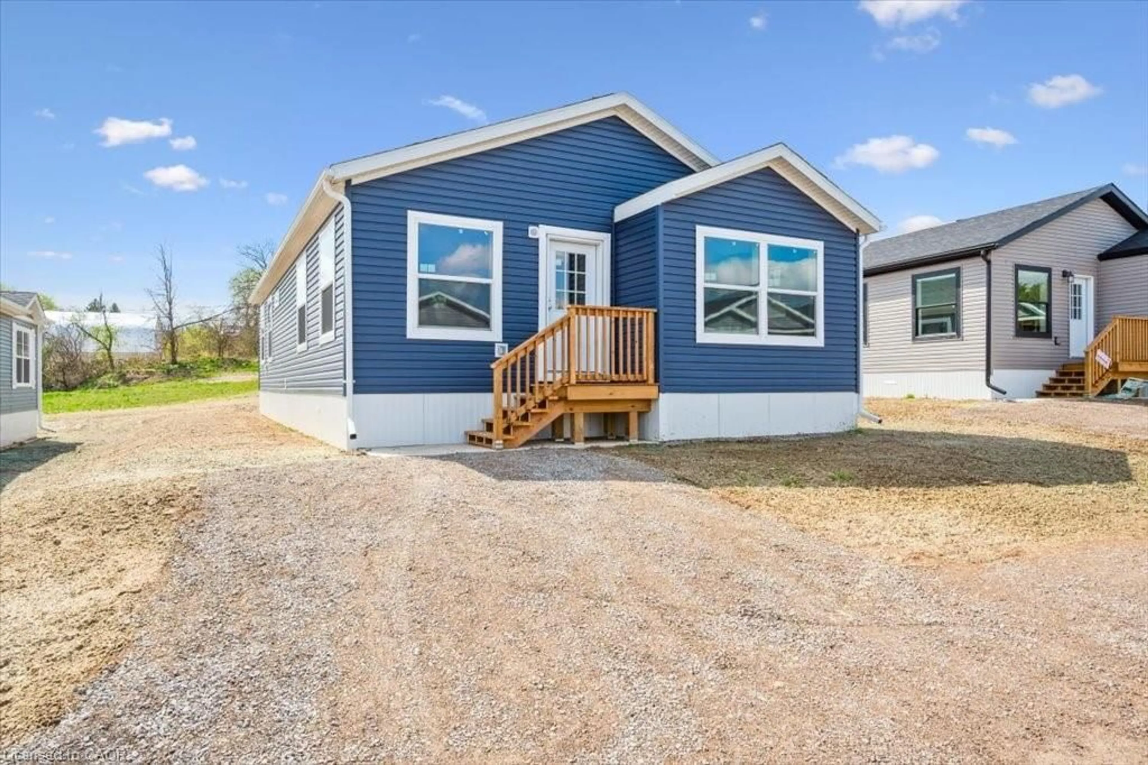 Home with vinyl exterior material, unknown for 1085 Concession 10 Rd #Lot 113/N, Flamborough Ontario L0R 1K0