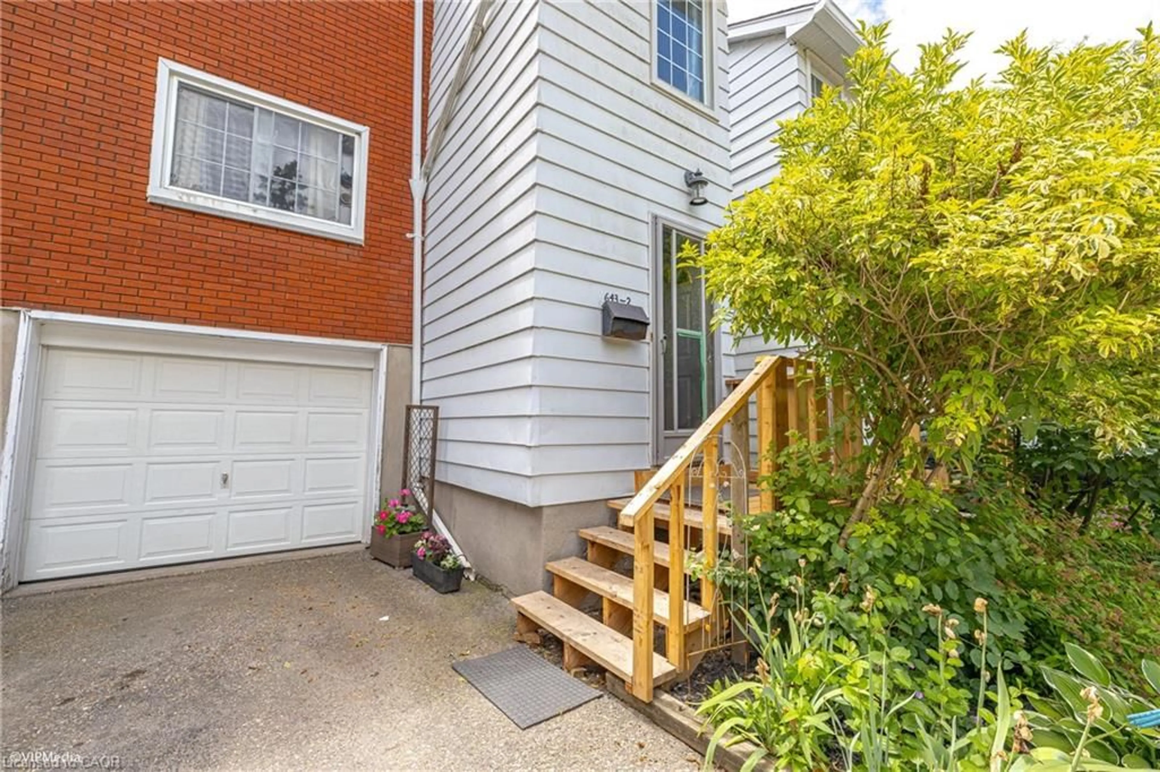 Unknown for 643 Albert St #2, Waterloo Ontario N2L 3V5