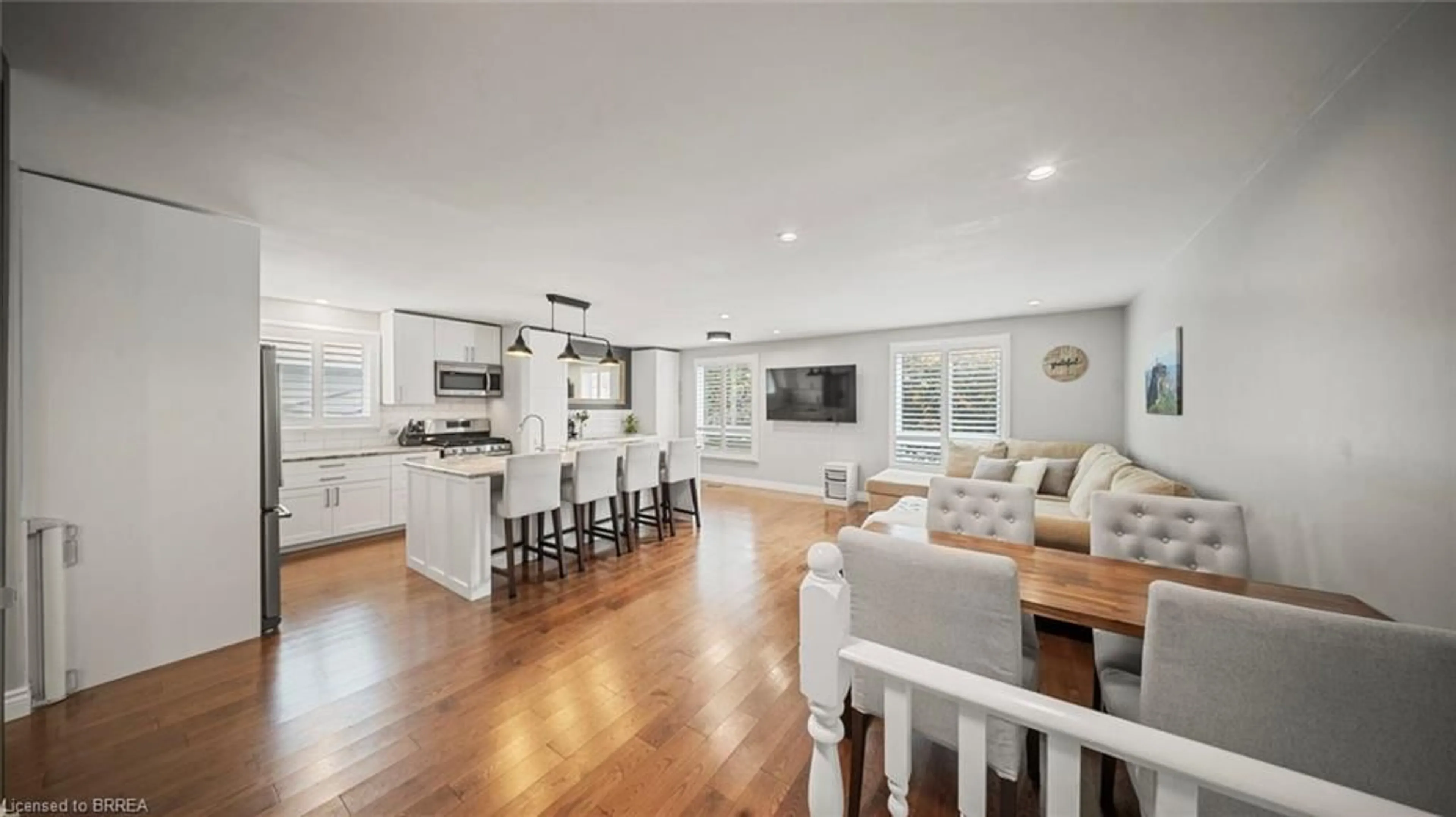 Open concept kitchen, unknown for 45 Latzer Cres, Brantford Ontario N3V 1E1