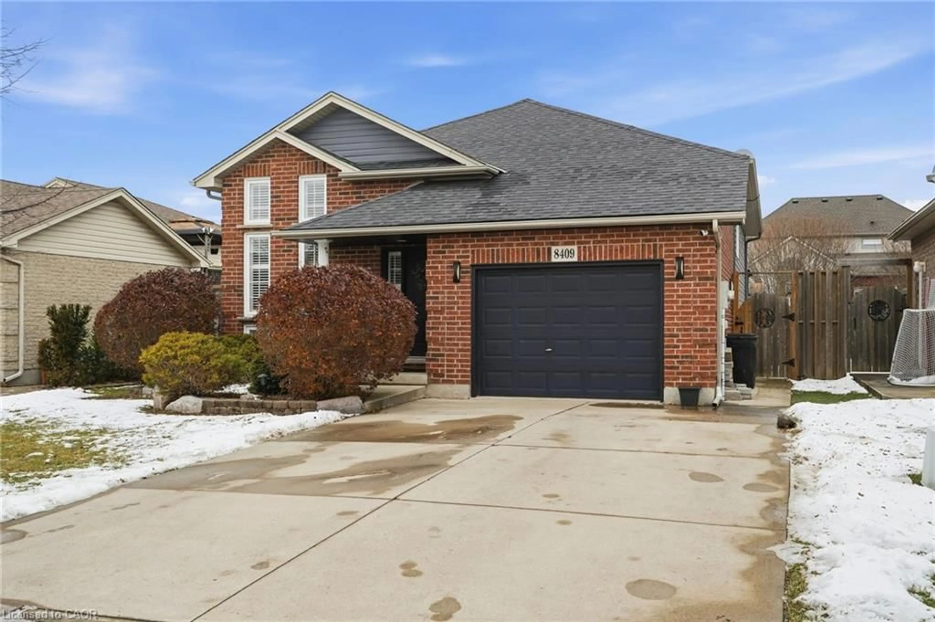 Home with brick exterior material, street for 8409 Greenfield Cres, Niagara Falls Ontario L2H 3J8