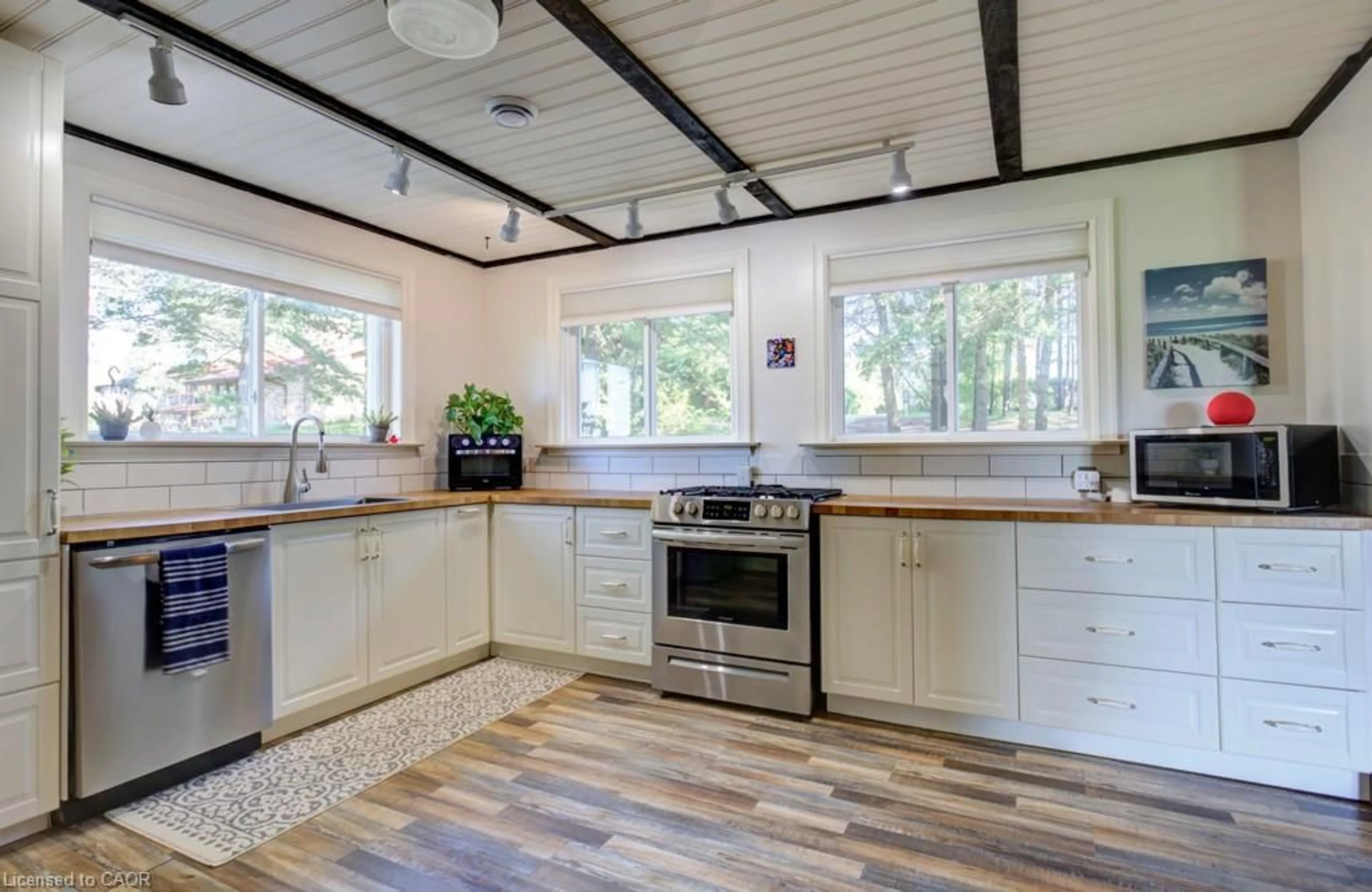 Open concept kitchen, unknown for 56559 Heritage Line, Straffordville Ontario N0J 1Y0