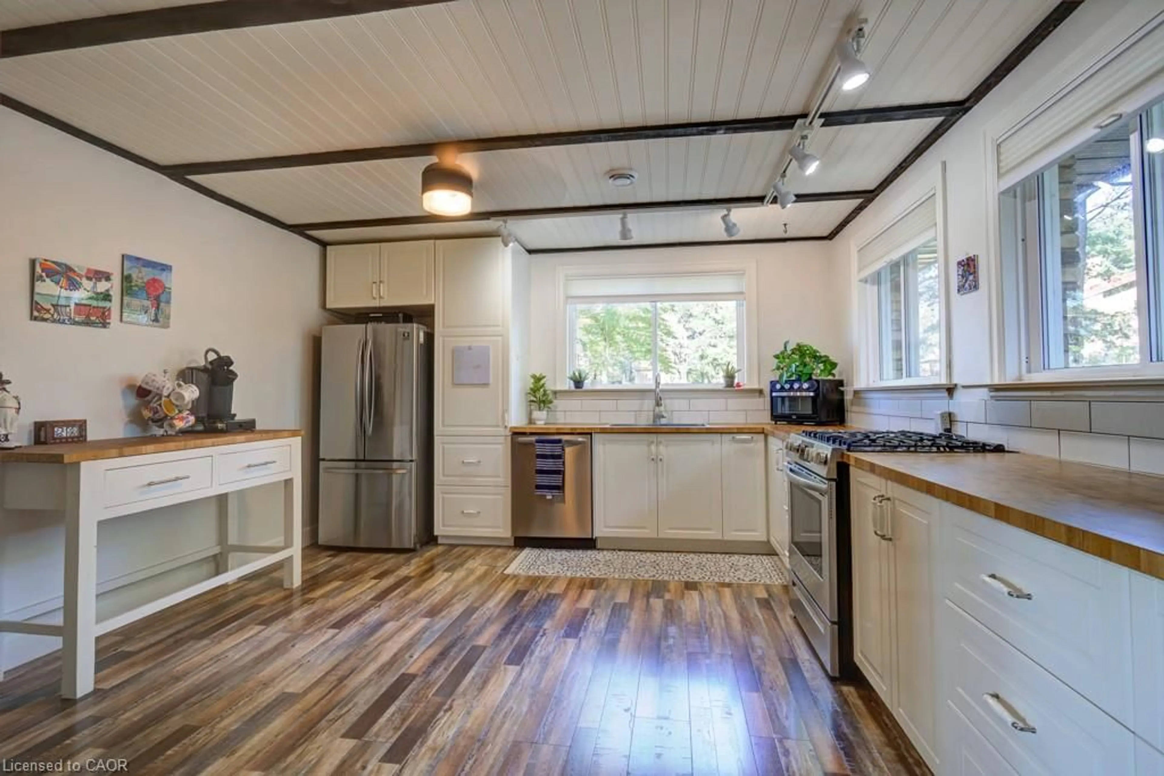 Open concept kitchen, unknown for 56559 Heritage Line, Straffordville Ontario N0J 1Y0