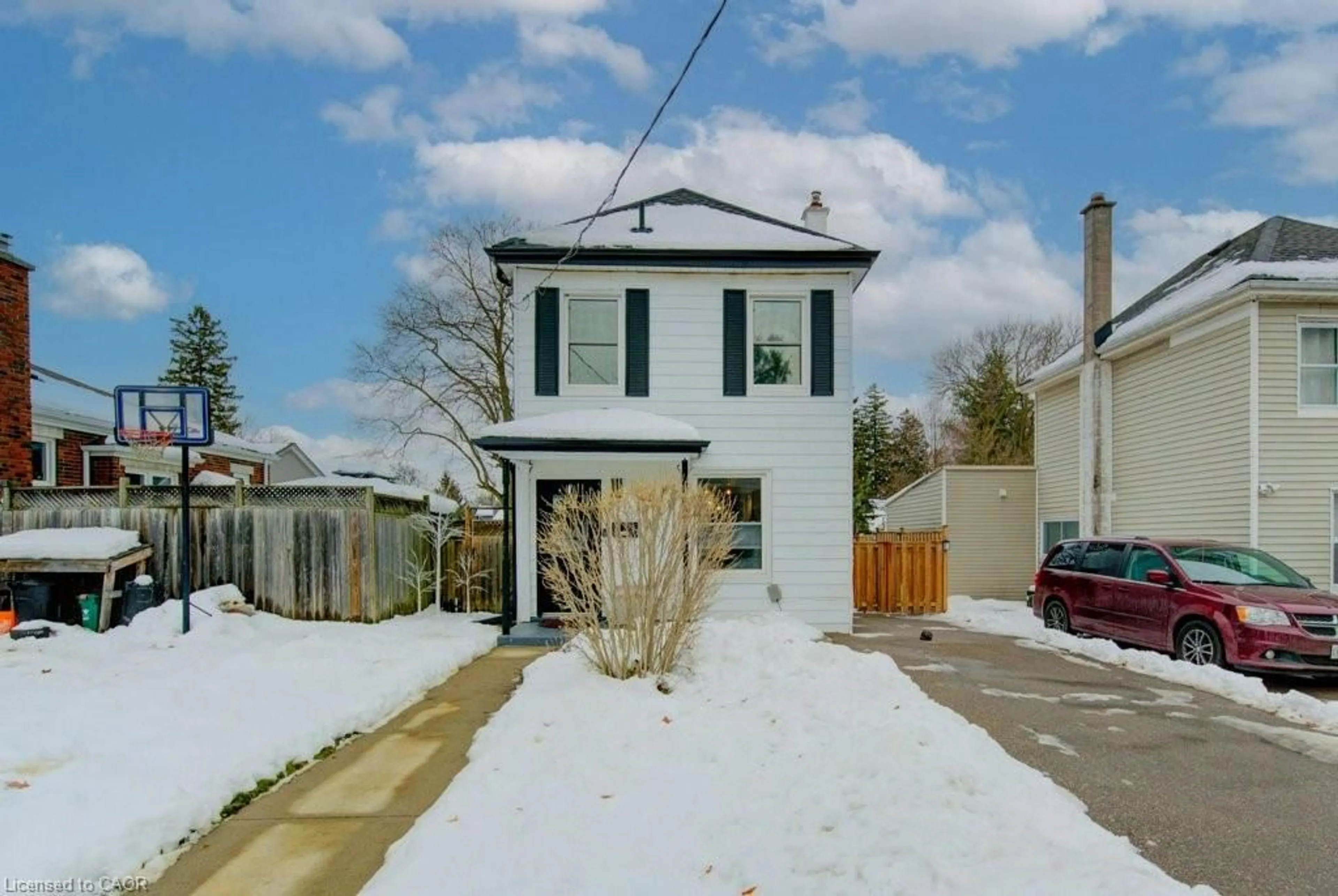 Unknown for 85 Chalmers St, Cambridge Ontario N1R 5B9