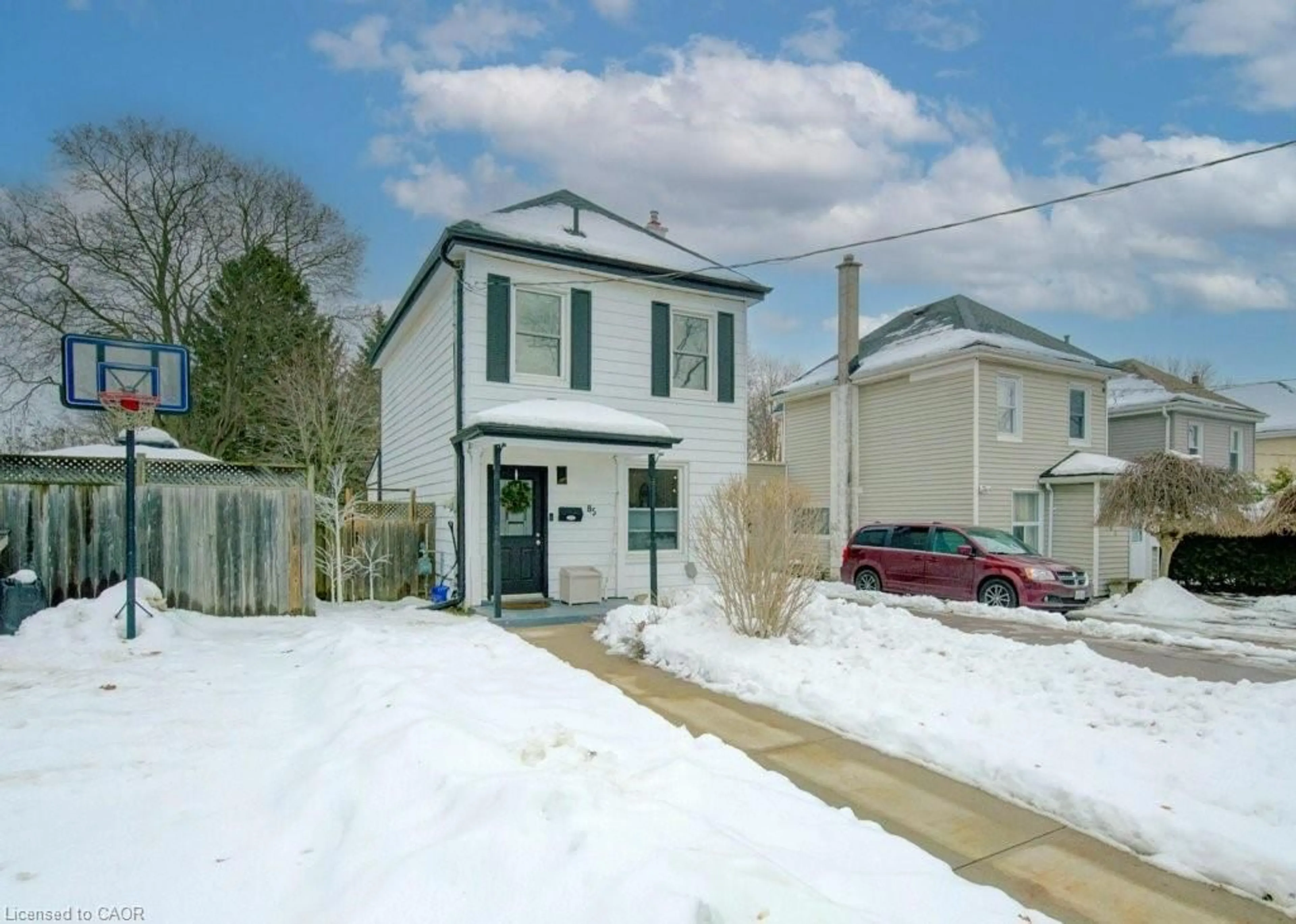 Unknown for 85 Chalmers St, Cambridge Ontario N1R 5B9