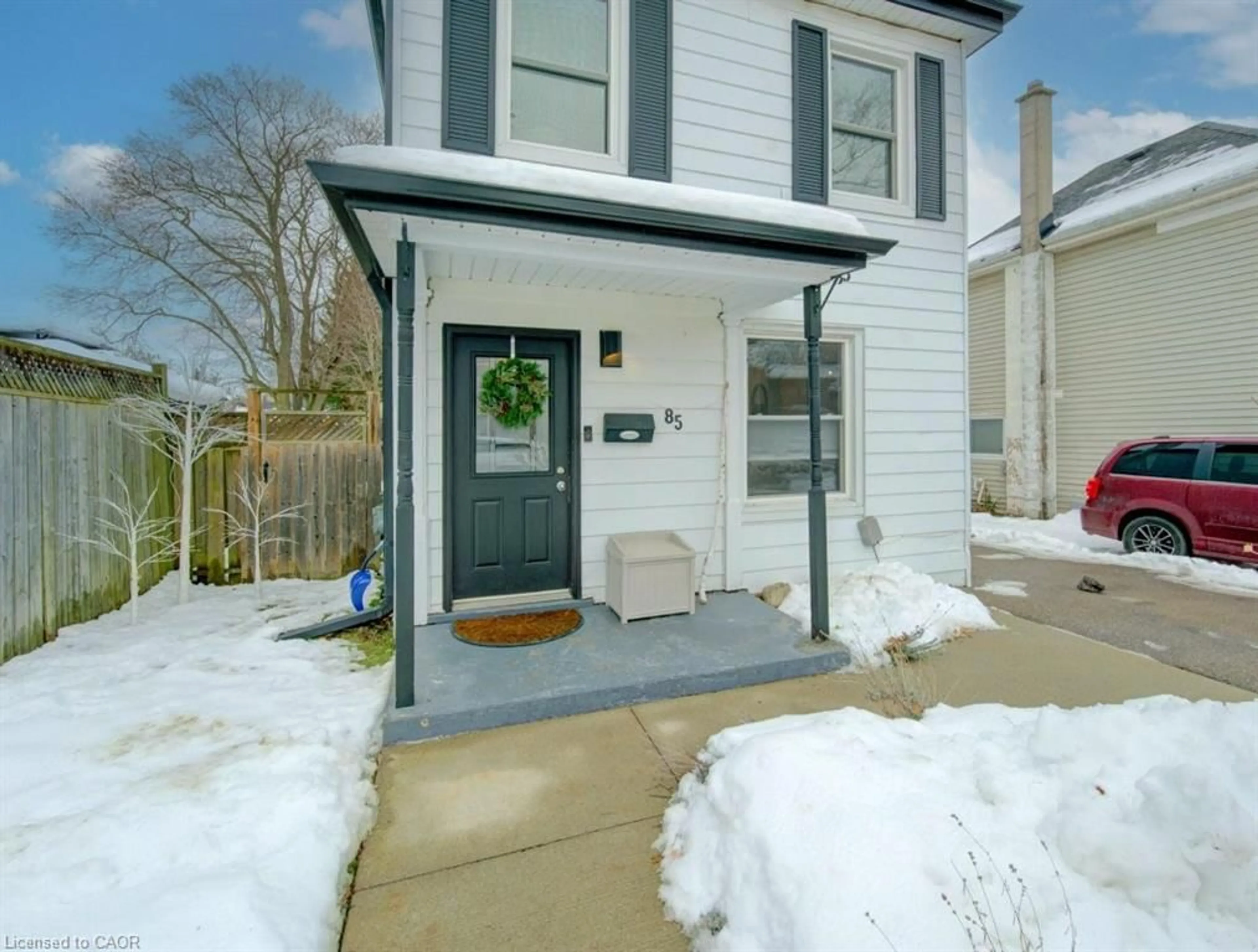 Unknown for 85 Chalmers St, Cambridge Ontario N1R 5B9