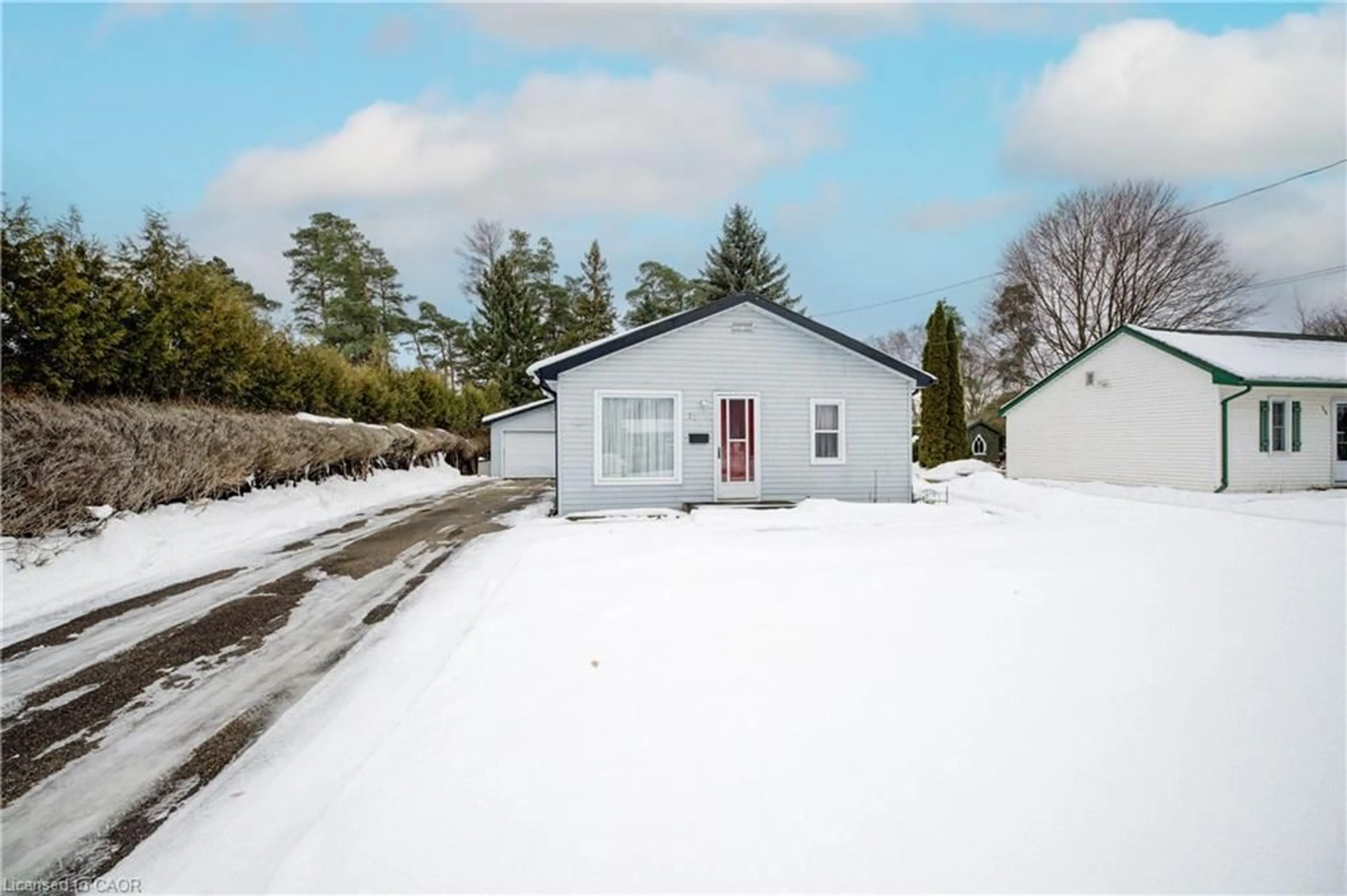 Shed for 27 North Court St, Norwich Ontario N0J 1P0