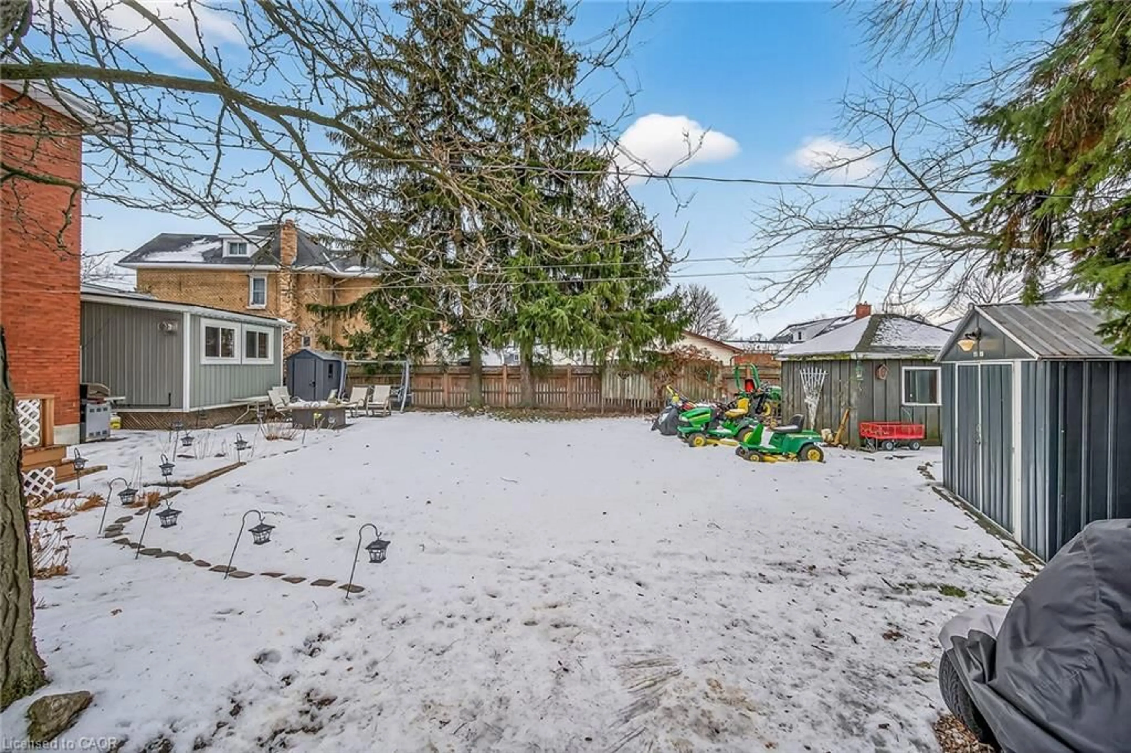 Patio, street for 66 King St, Hagersville Ontario N0A 1H0