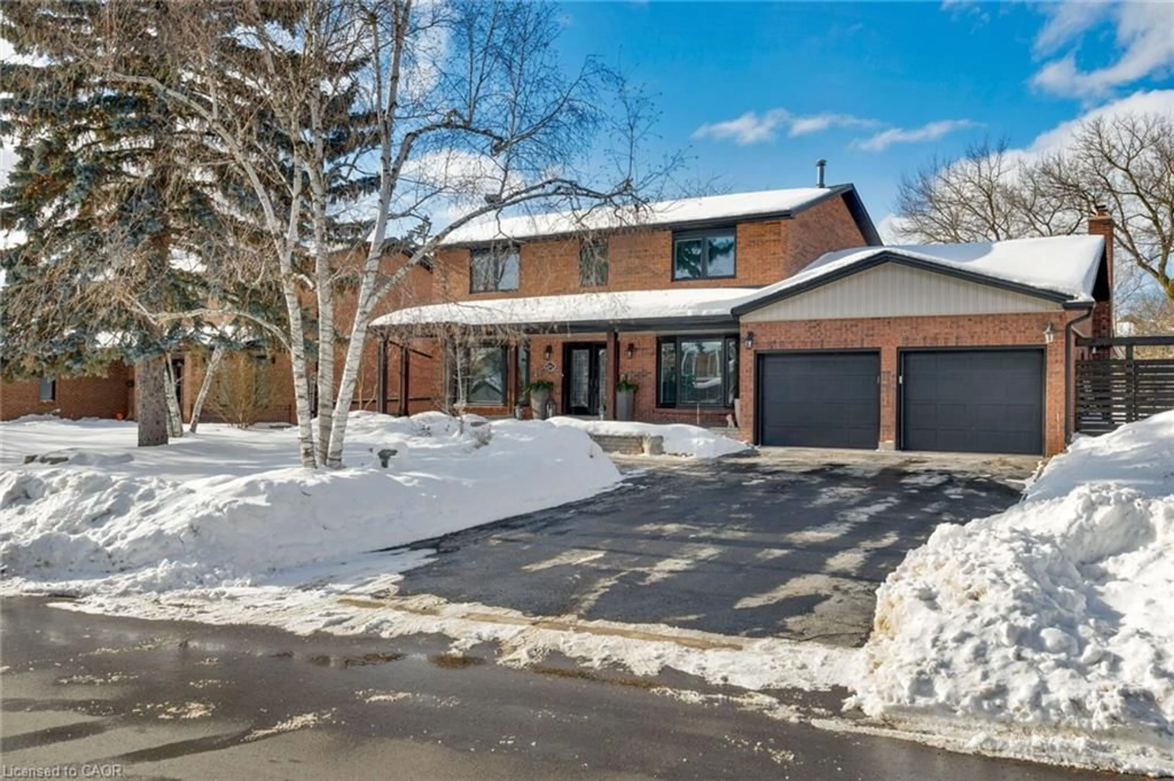 Home with brick exterior material, street for 221 Richmond Rd, Oakville Ontario L6H 1L8