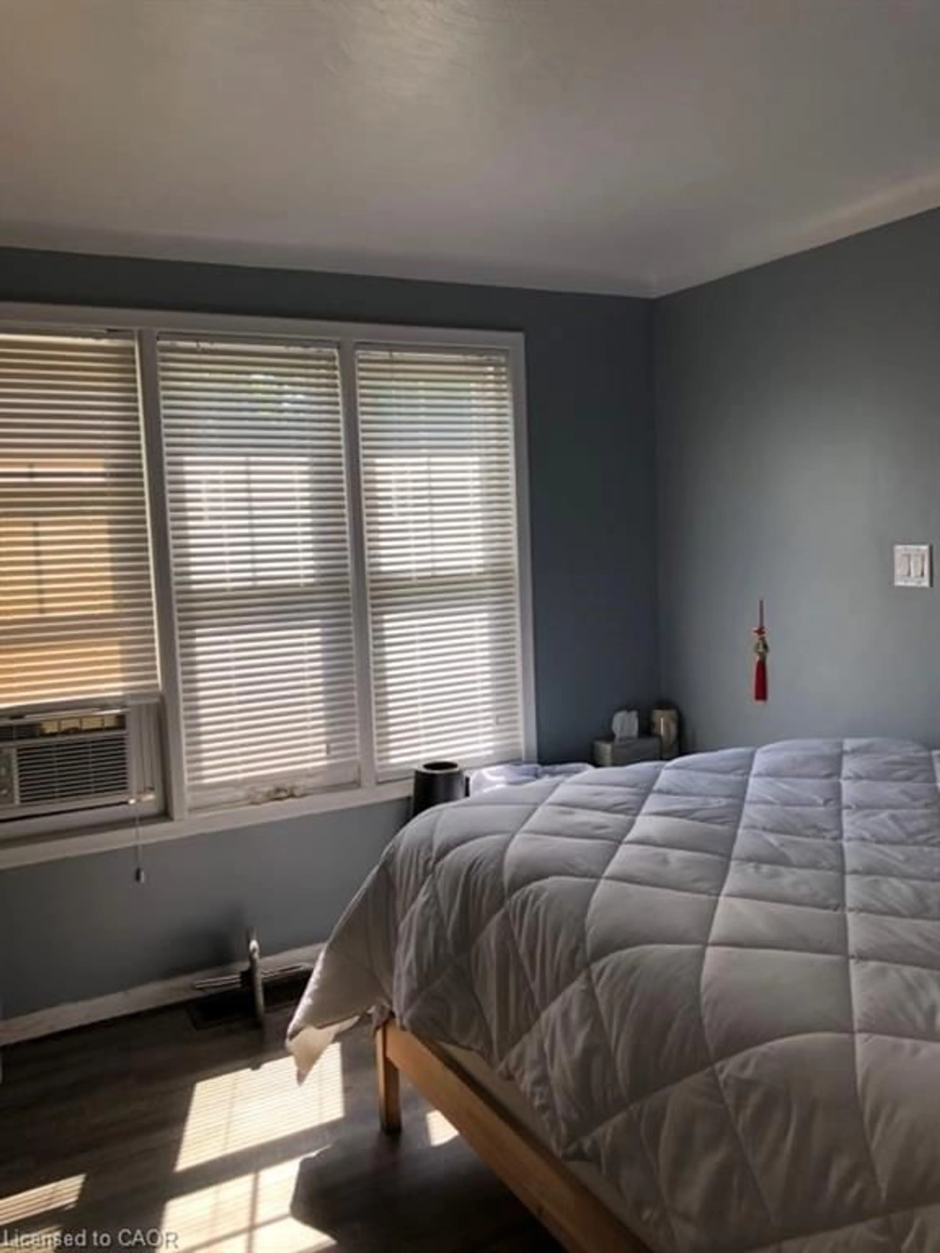 A pic of a room for 66 Queen St, Thorold Ontario L2V 3N5