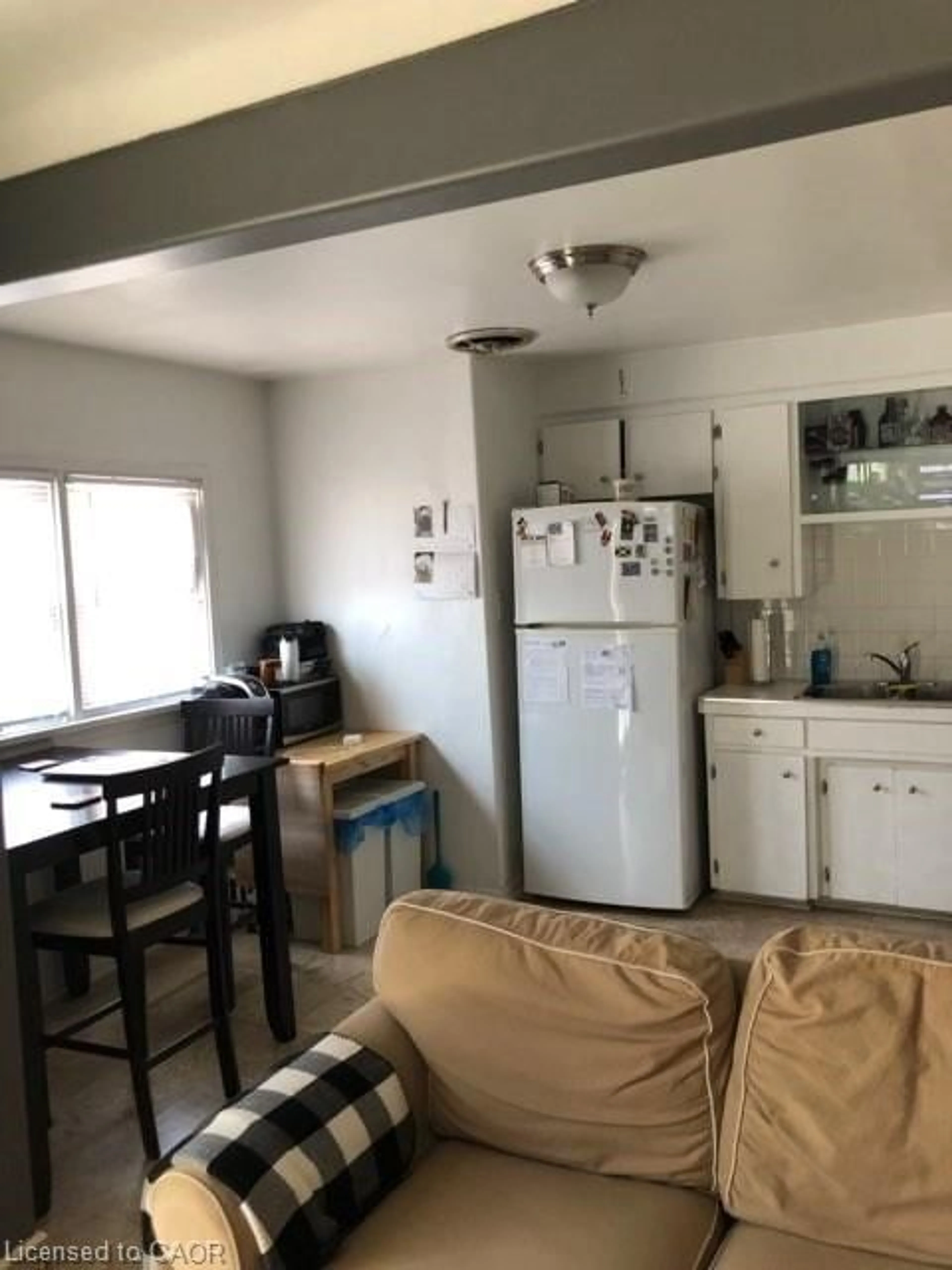 A pic of a room for 66 Queen St, Thorold Ontario L2V 3N5