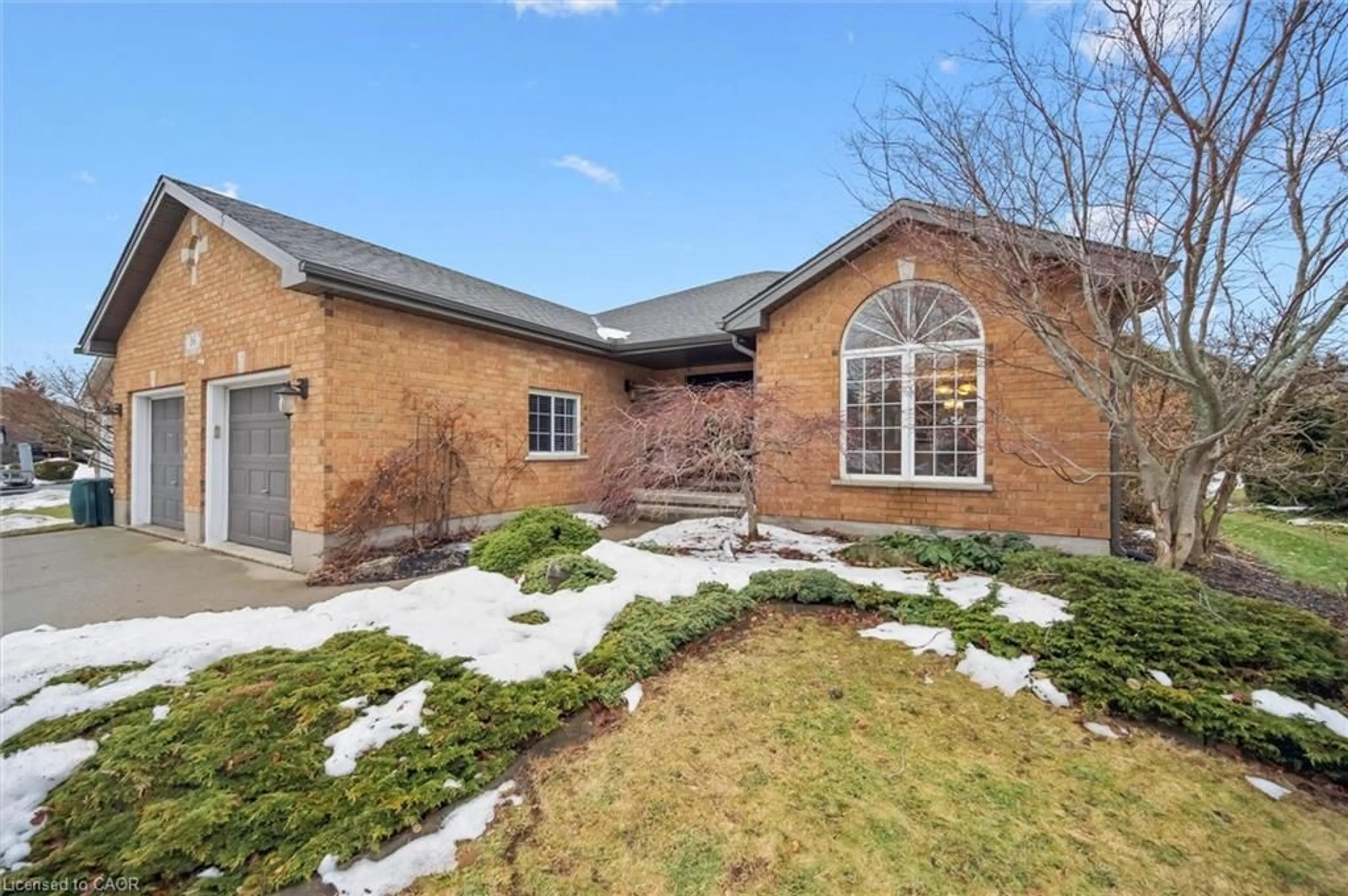 Home with brick exterior material, street for 36 Rosecliff Crt, Cambridge Ontario N1S 5B4