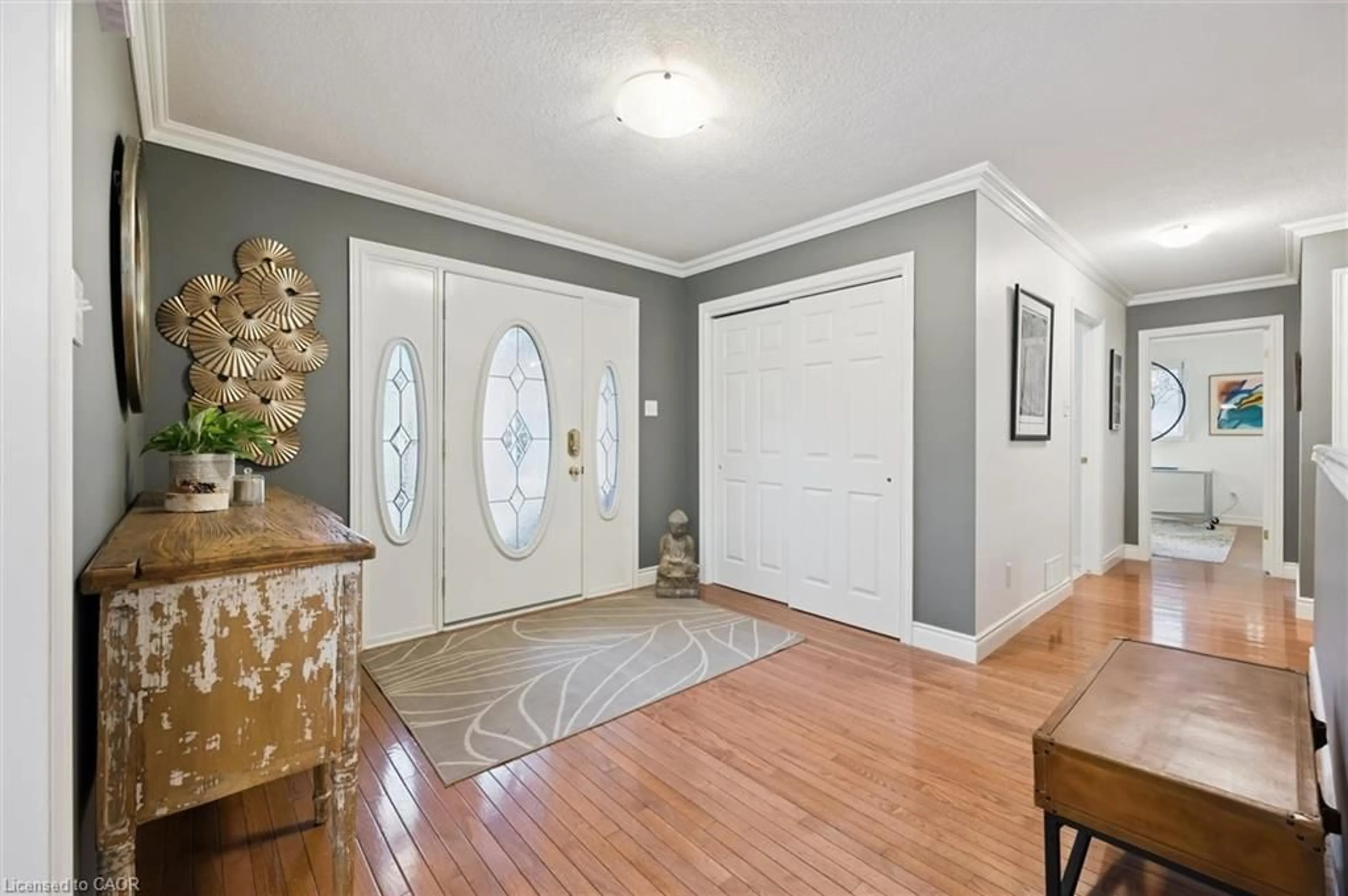 Indoor entryway for 36 Rosecliff Crt, Cambridge Ontario N1S 5B4