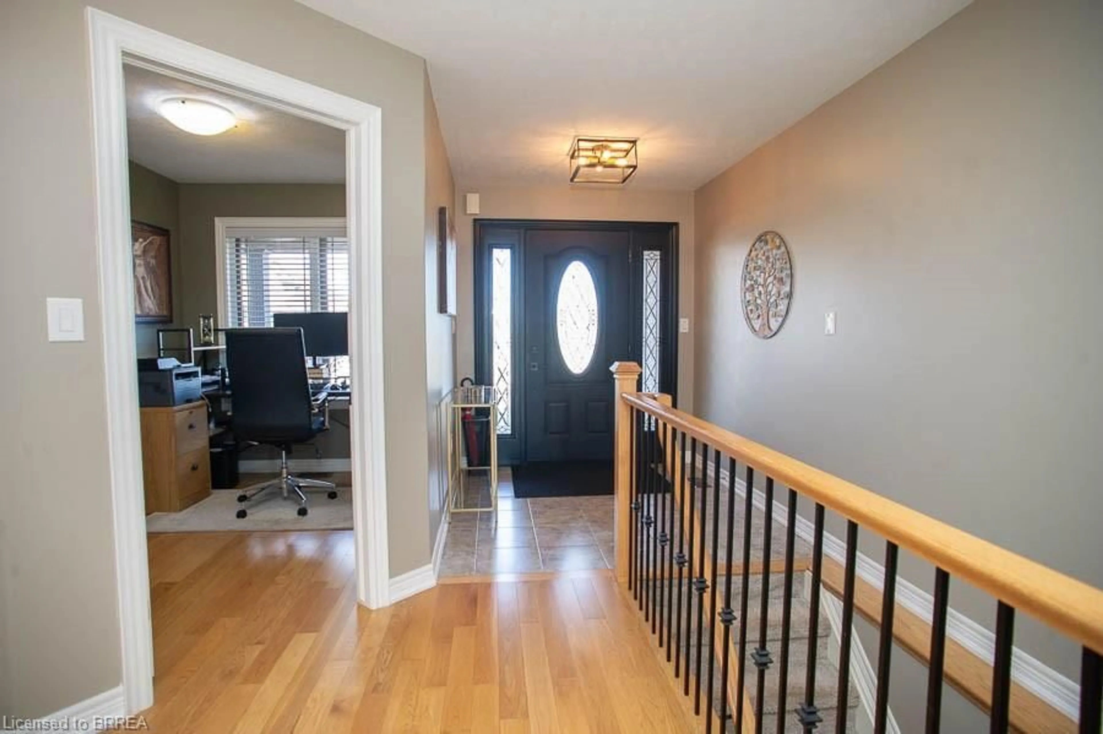 Indoor entryway for 9 Davey Crt, Jarvis Ontario N0A 1J0