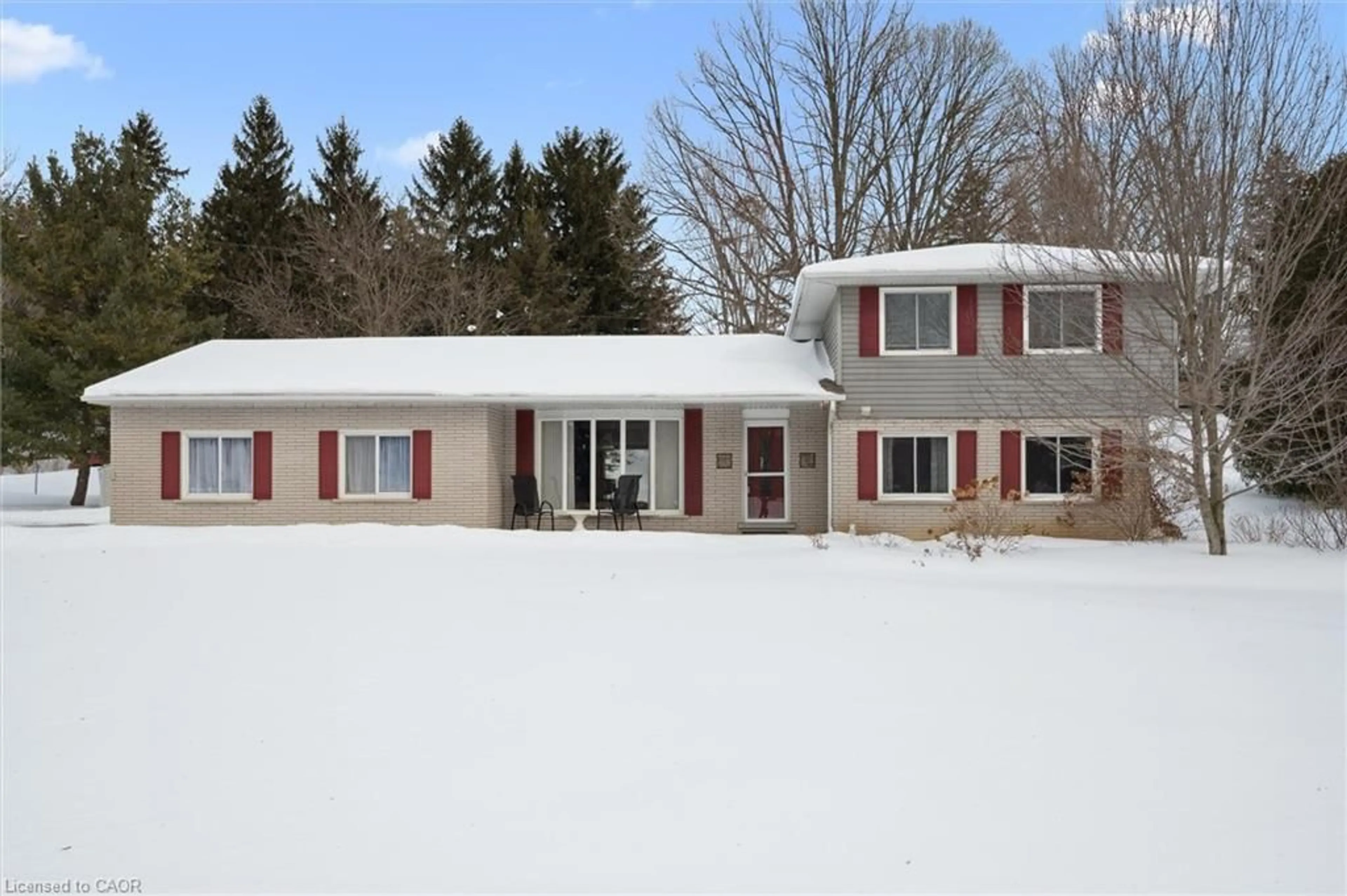 Home with vinyl exterior material, unknown for 126 Grandview Dr, Conestogo Ontario N0B 1N0