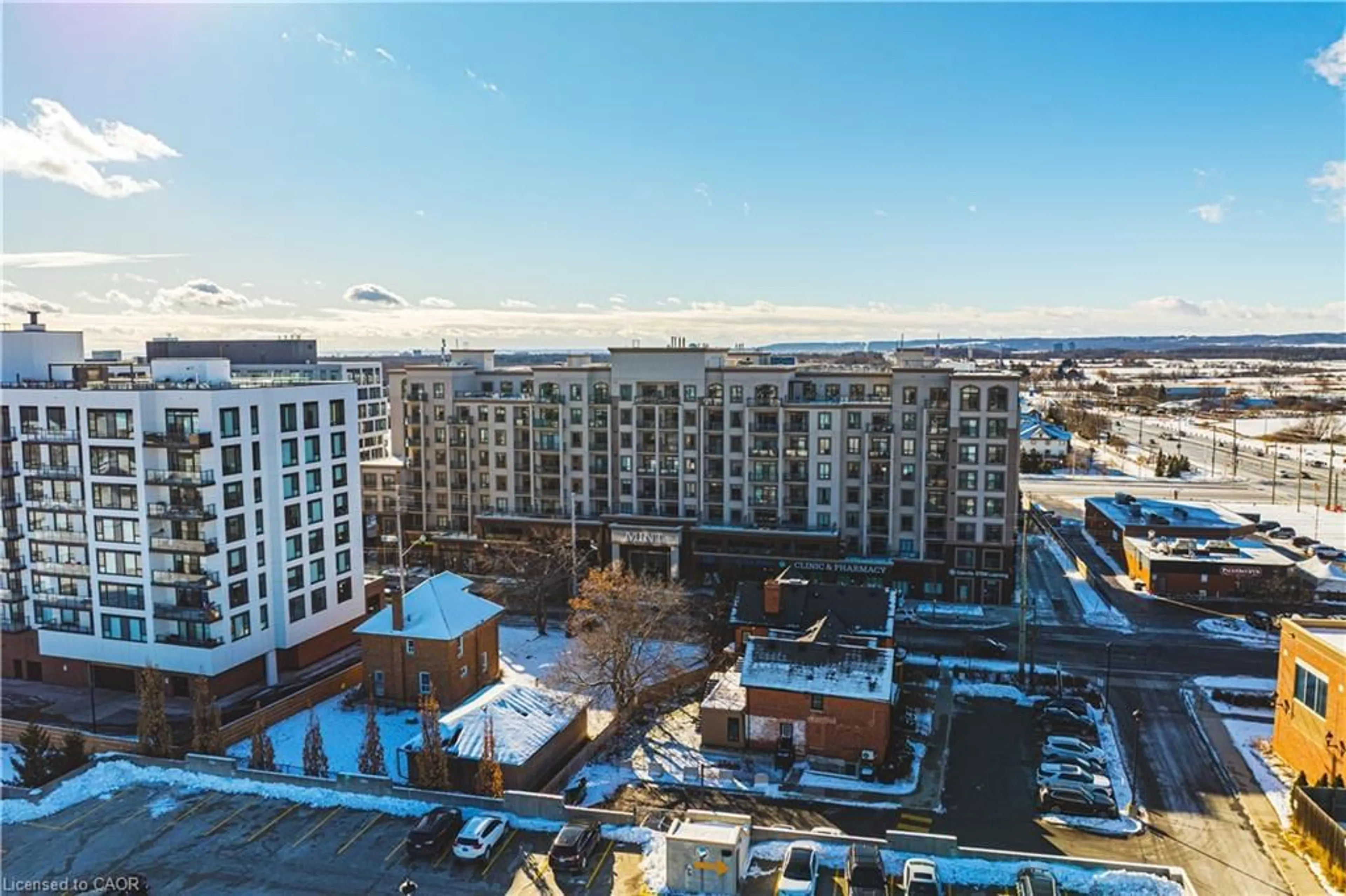 A pic from outside/outdoor area/front of a property/back of a property/a pic from drone, city buildings view from balcony for 2486 Old Bronte Rd #706, Oakville Ontario L6M 0Y4