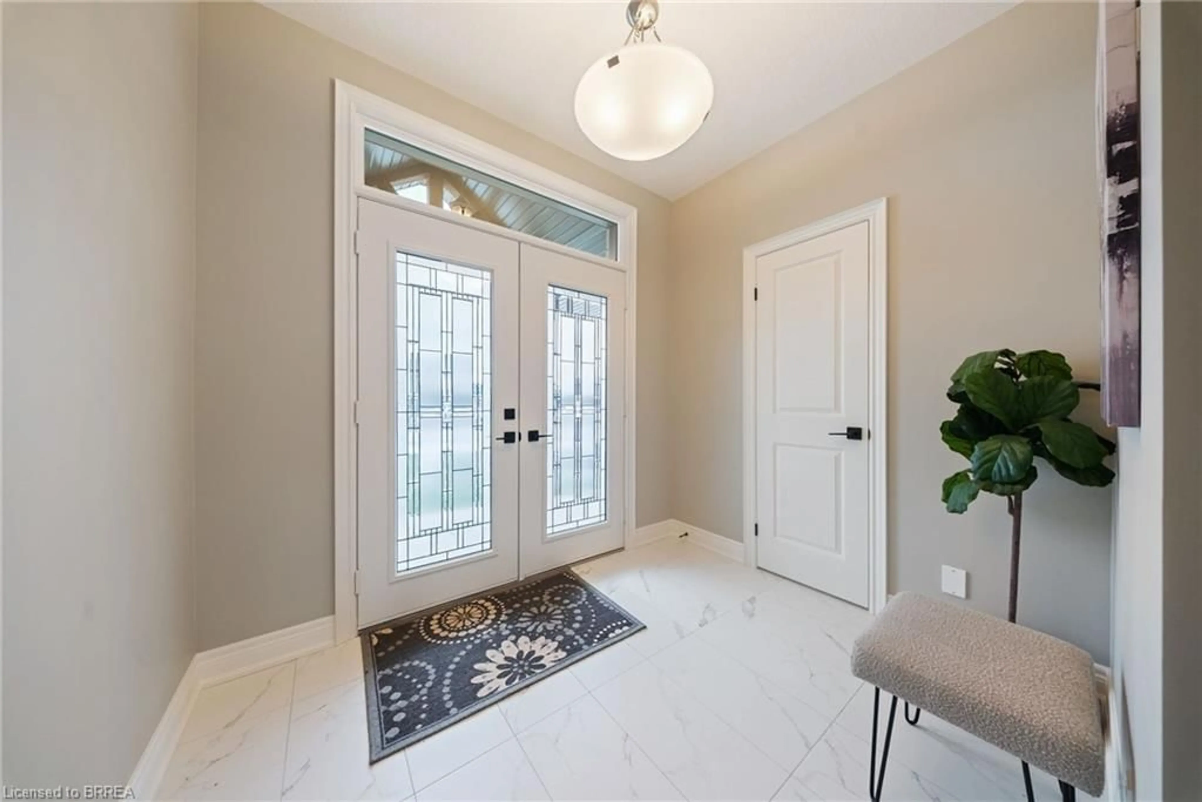 Indoor entryway for 187 Craddock Blvd, Jarvis Ontario N0A 1J0