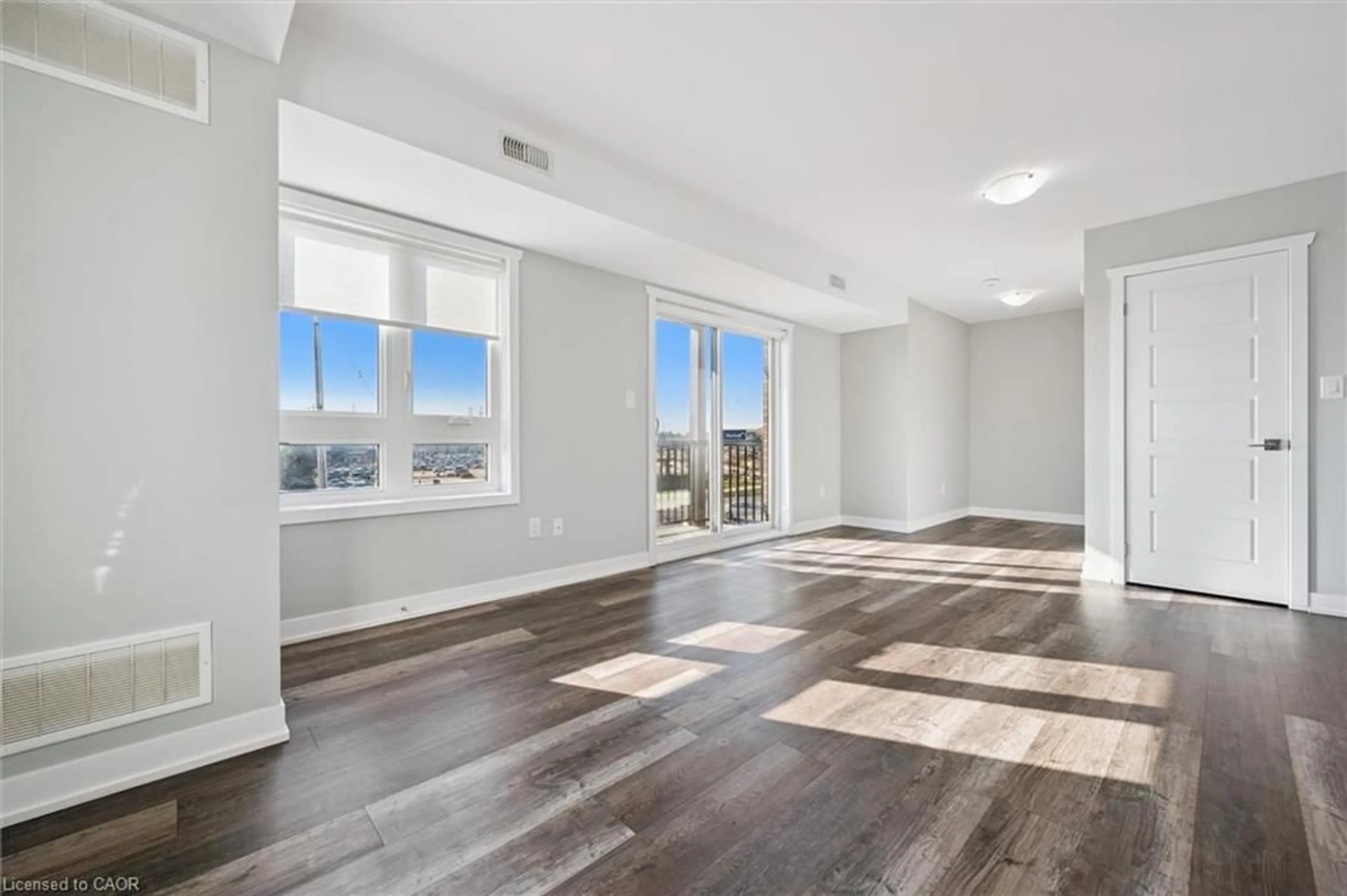 A pic of a room for 1331 Countrystone Dr #B16, Kitchener Ontario N2N 3R9