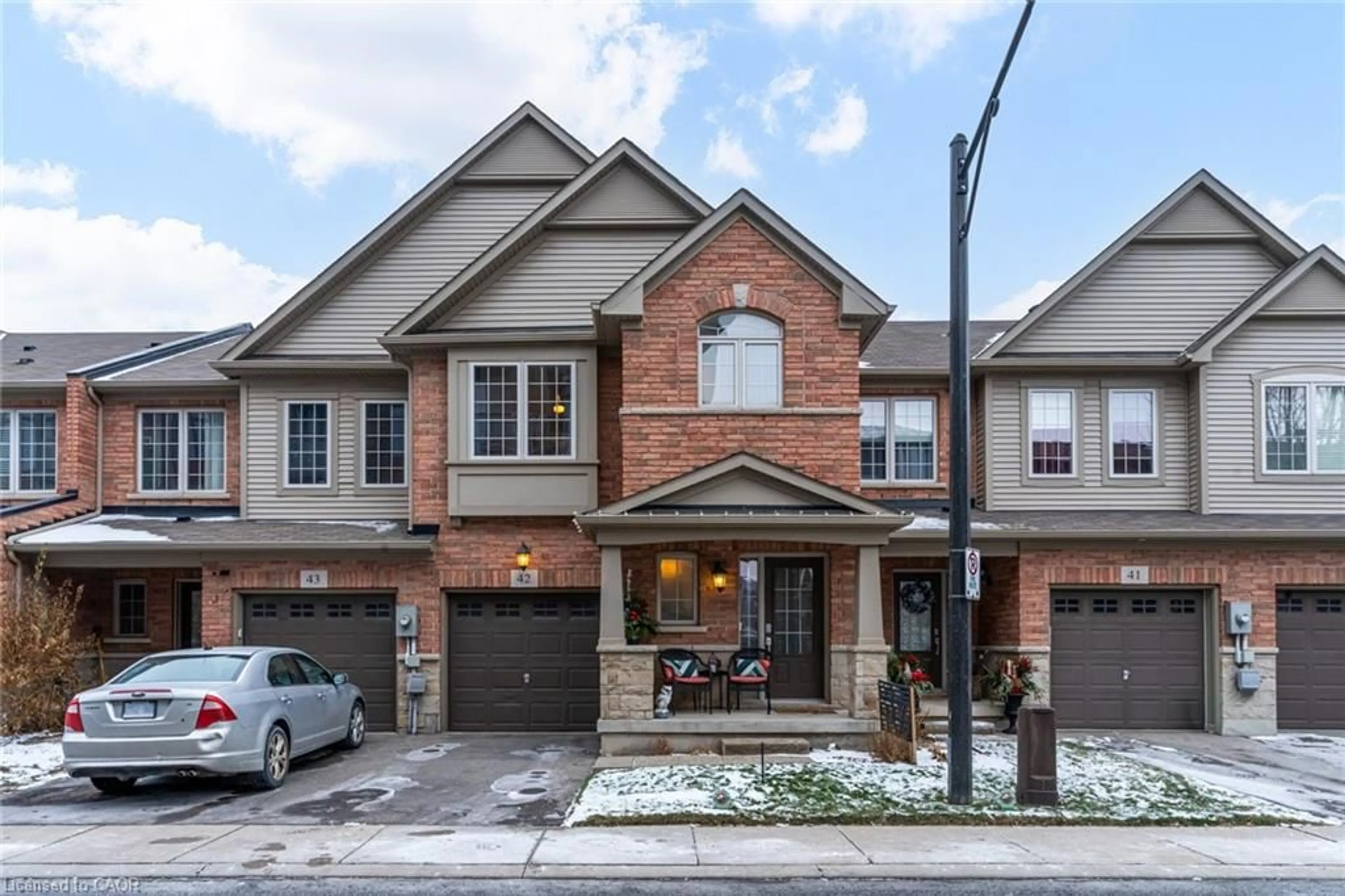 Home with brick exterior material, street for 515 Winston Rd #42, Grimsby Ontario L3M 0C8