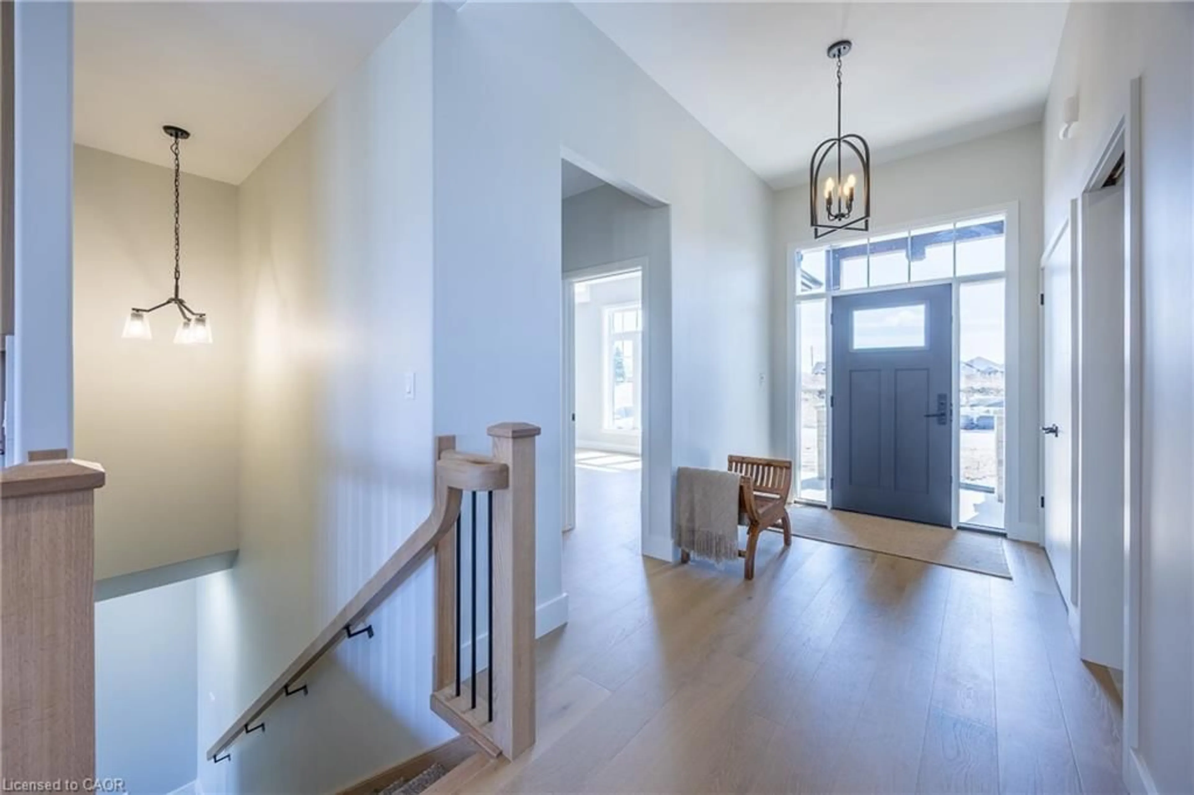 Indoor entryway for 34 Andrew Ave, Simcoe Ontario N3Y 4Y8