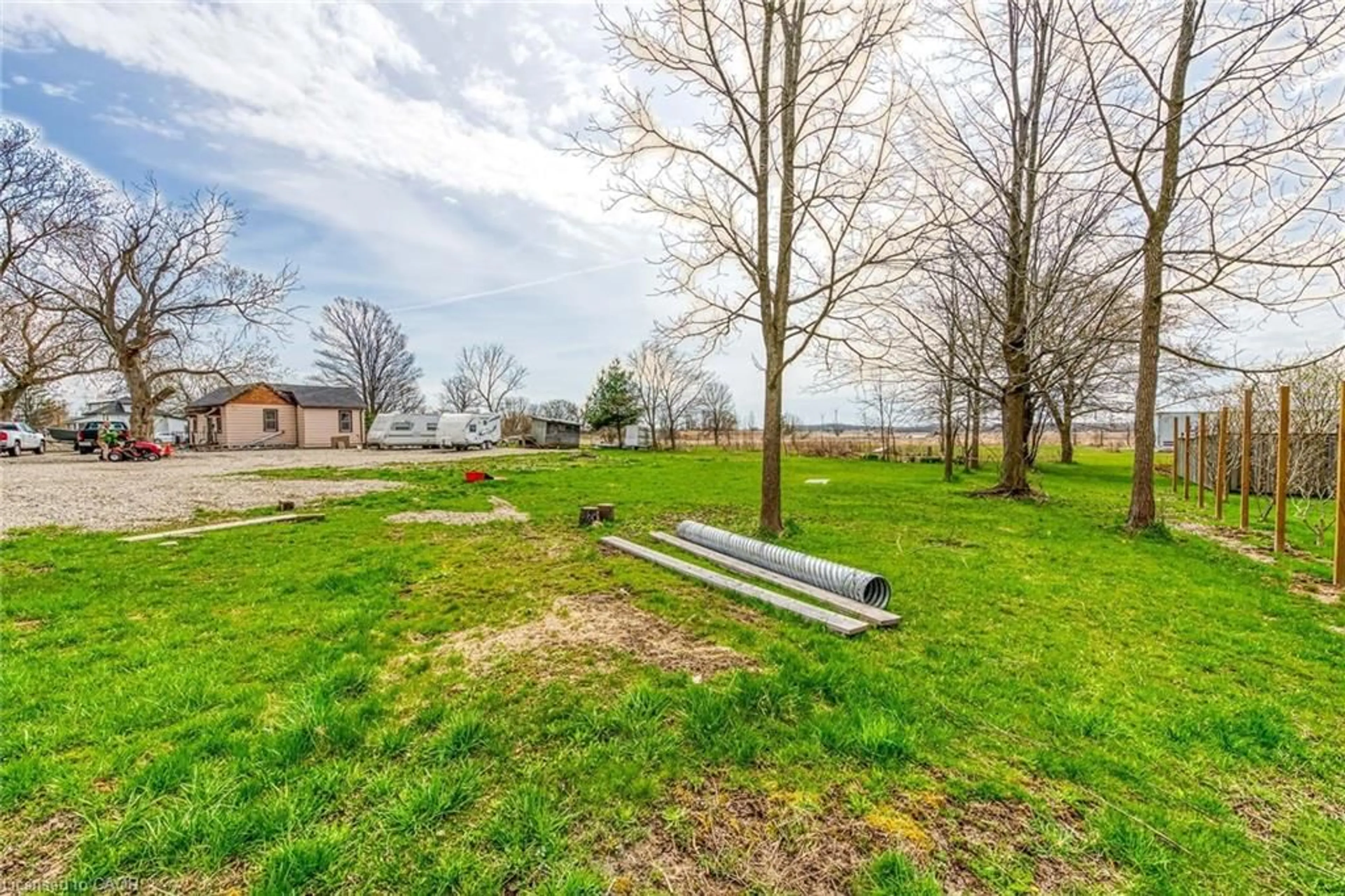 Patio, unknown for 522 Main St, Dunnville Ontario N1A 1K5