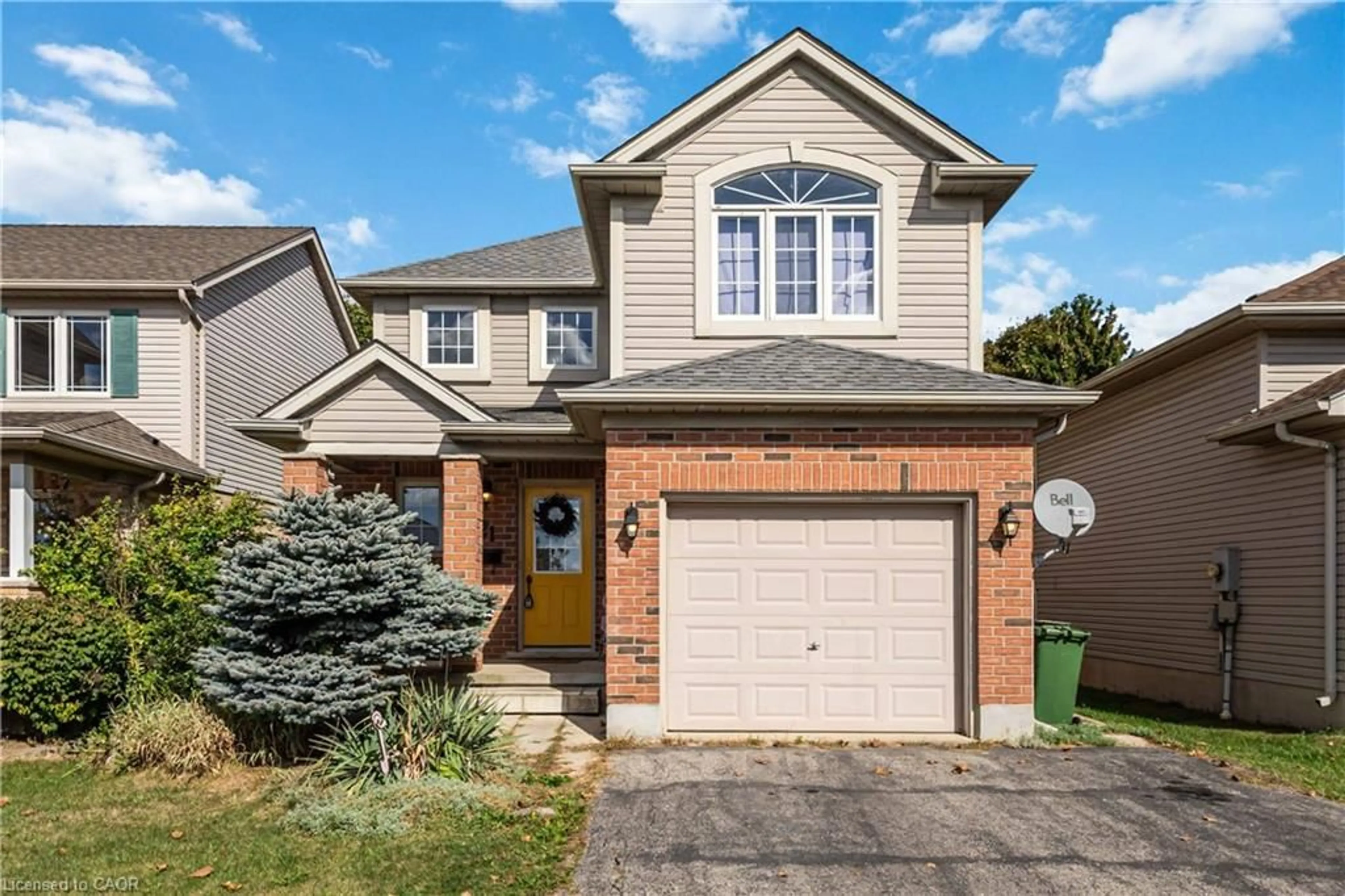 Home with brick exterior material, street for 21 Axford Pky, St. Thomas Ontario N5R 6E6
