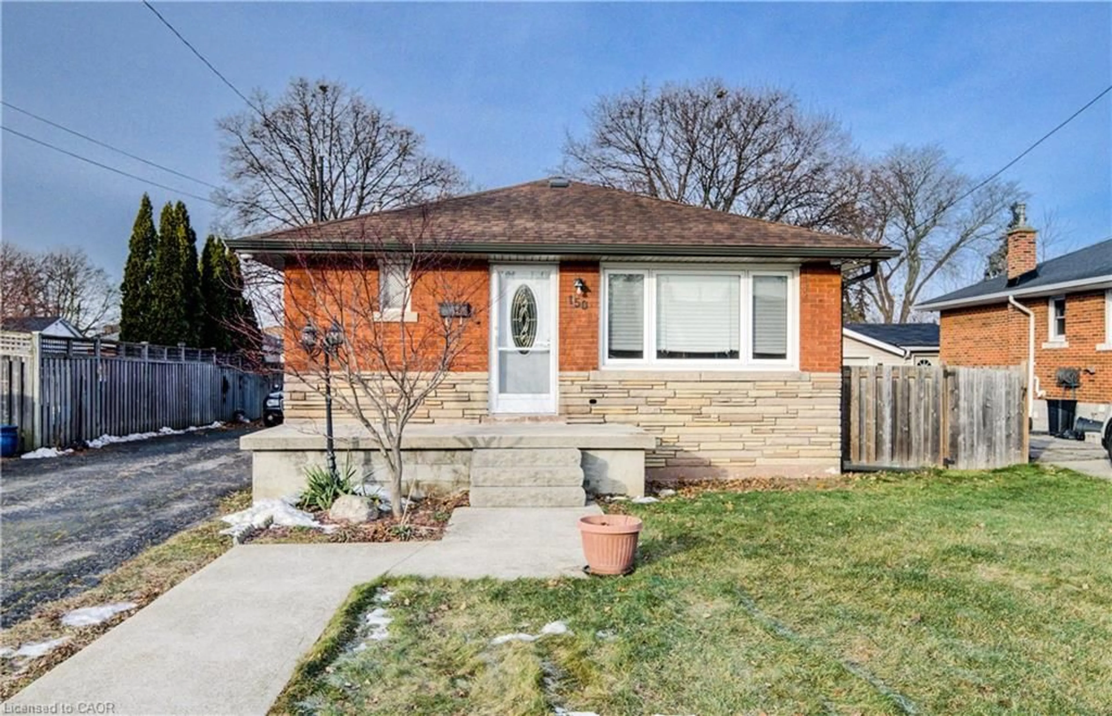 Home with brick exterior material, street for 150 Howard Ave, Hamilton Ontario L9A 2W8