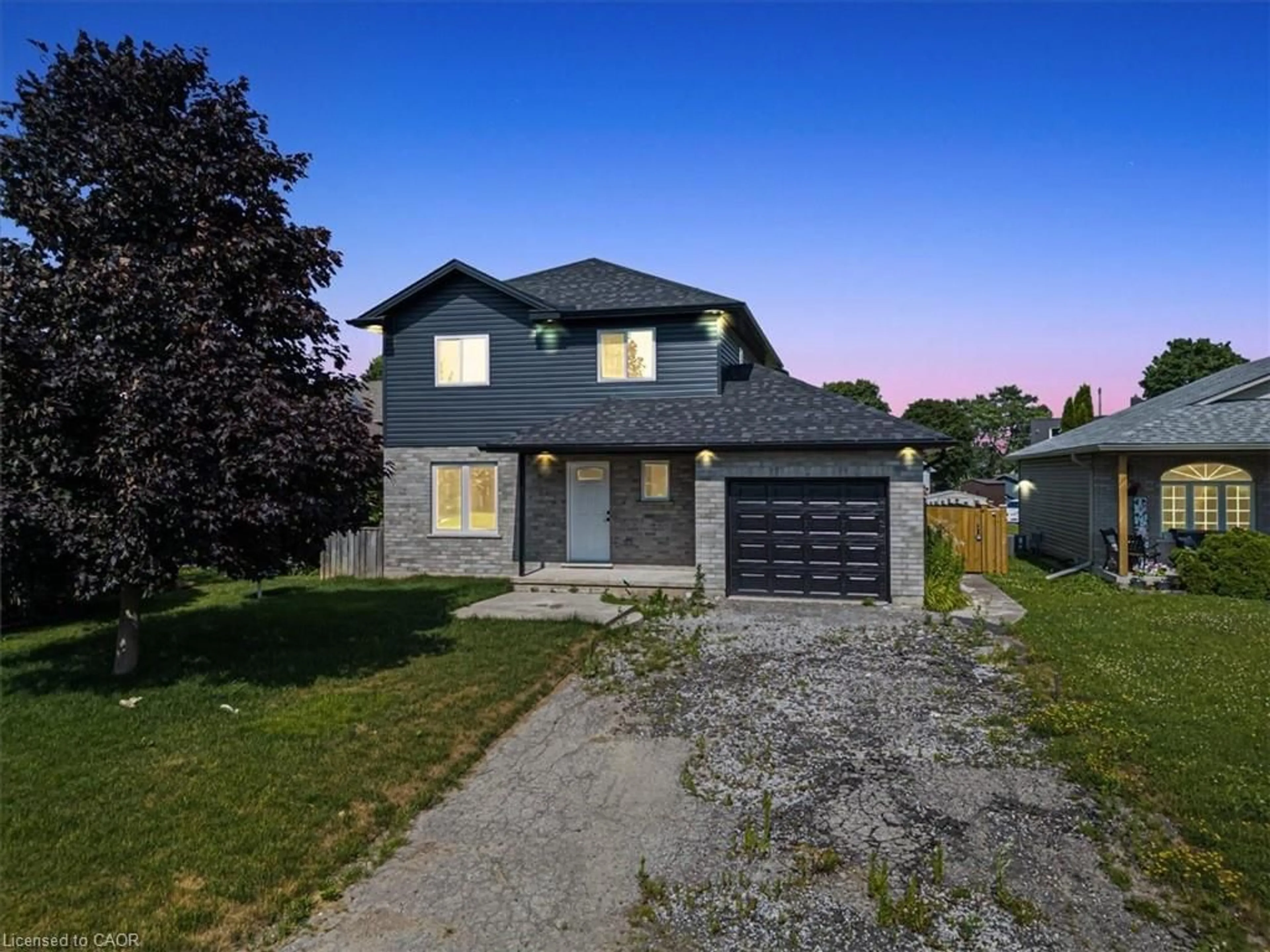 A pic from outside/outdoor area/front of a property/back of a property/a pic from drone, street for 5 Vera St, Jarvis Ontario N0A 1J0