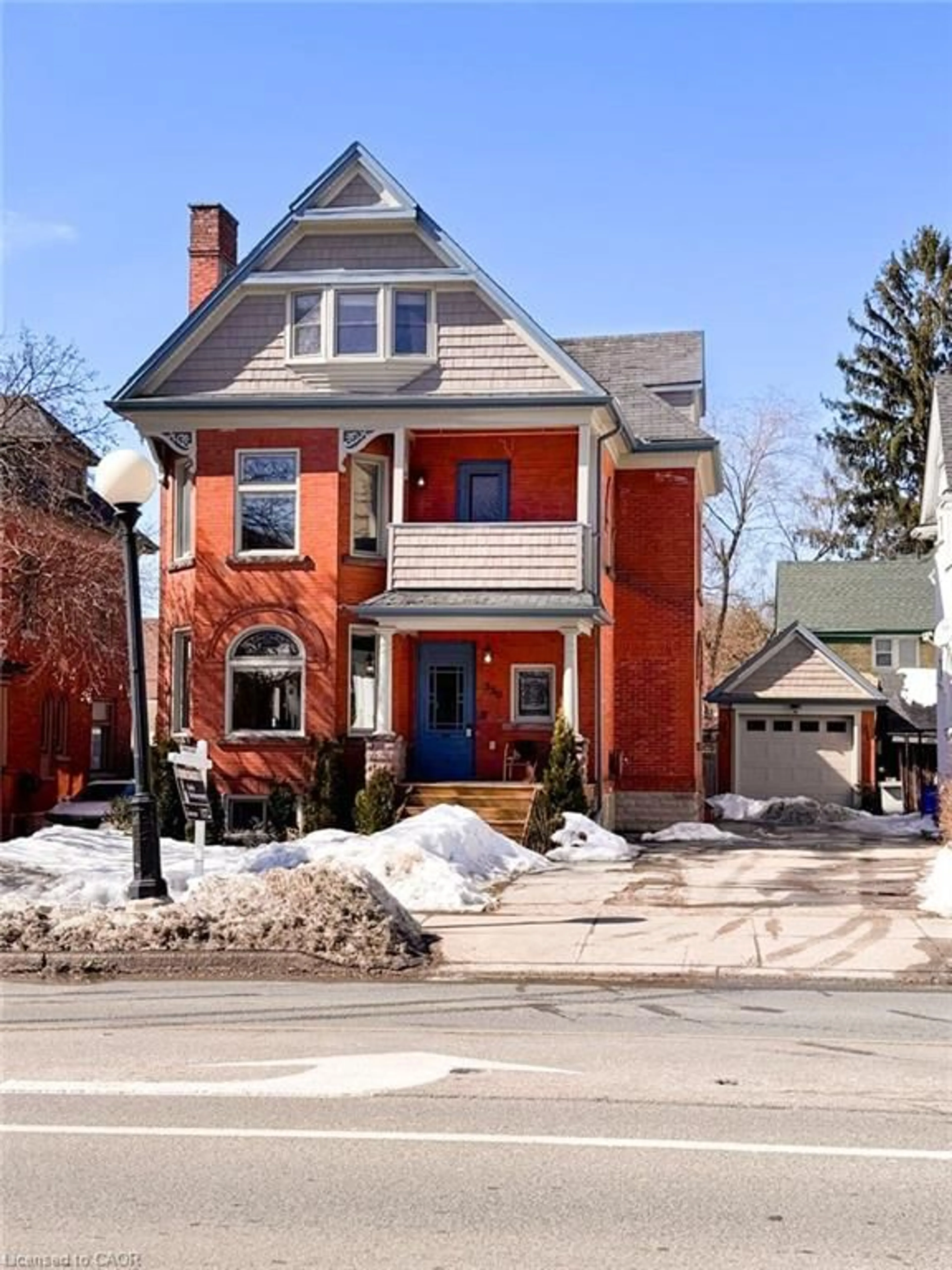 Home with brick exterior material, street for 350 Queen St, Kitchener Ontario N2G 1W7