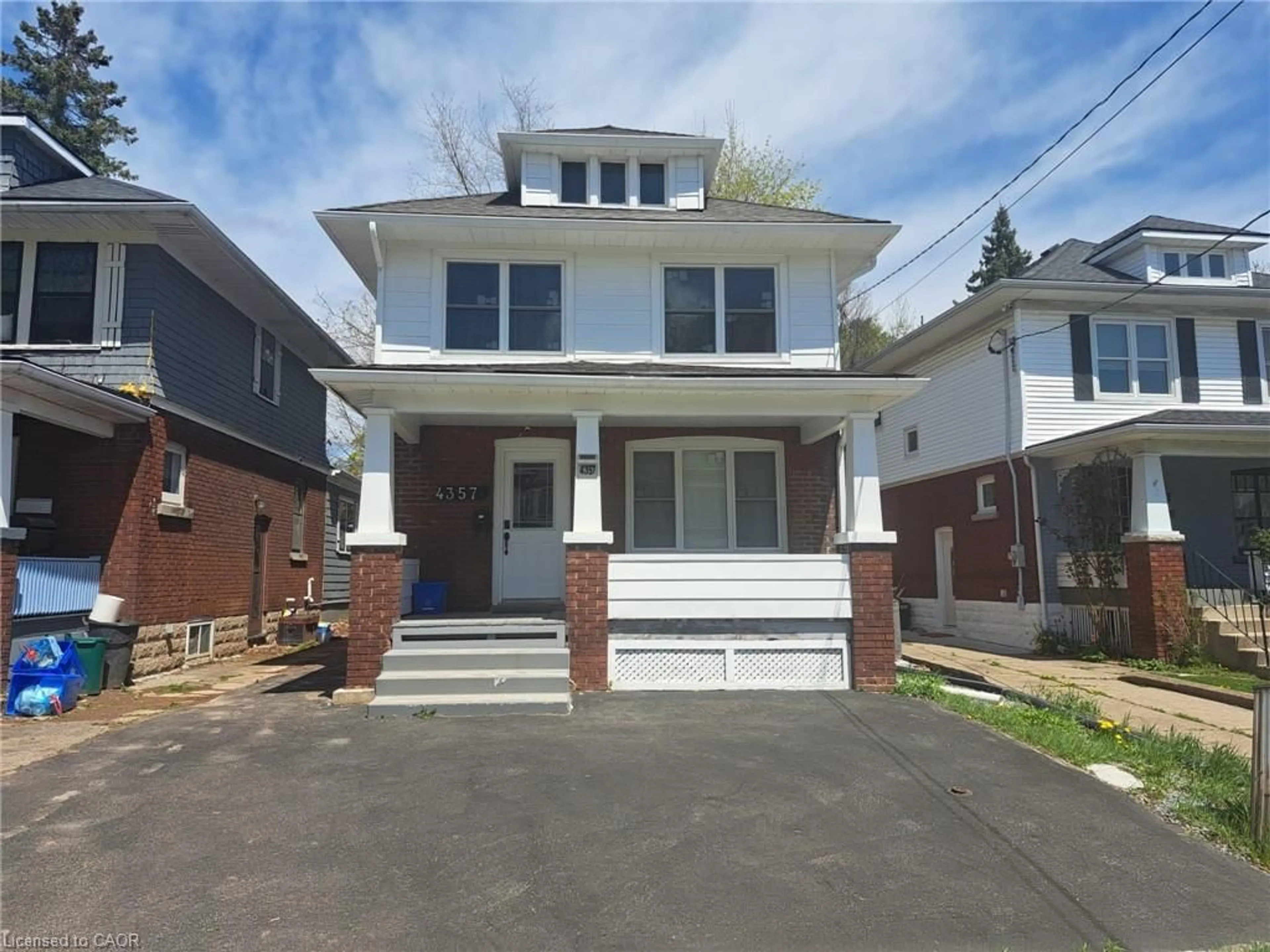 Home with brick exterior material, street for 4357 Seneca St, Niagara Falls Ontario L2E 1G5