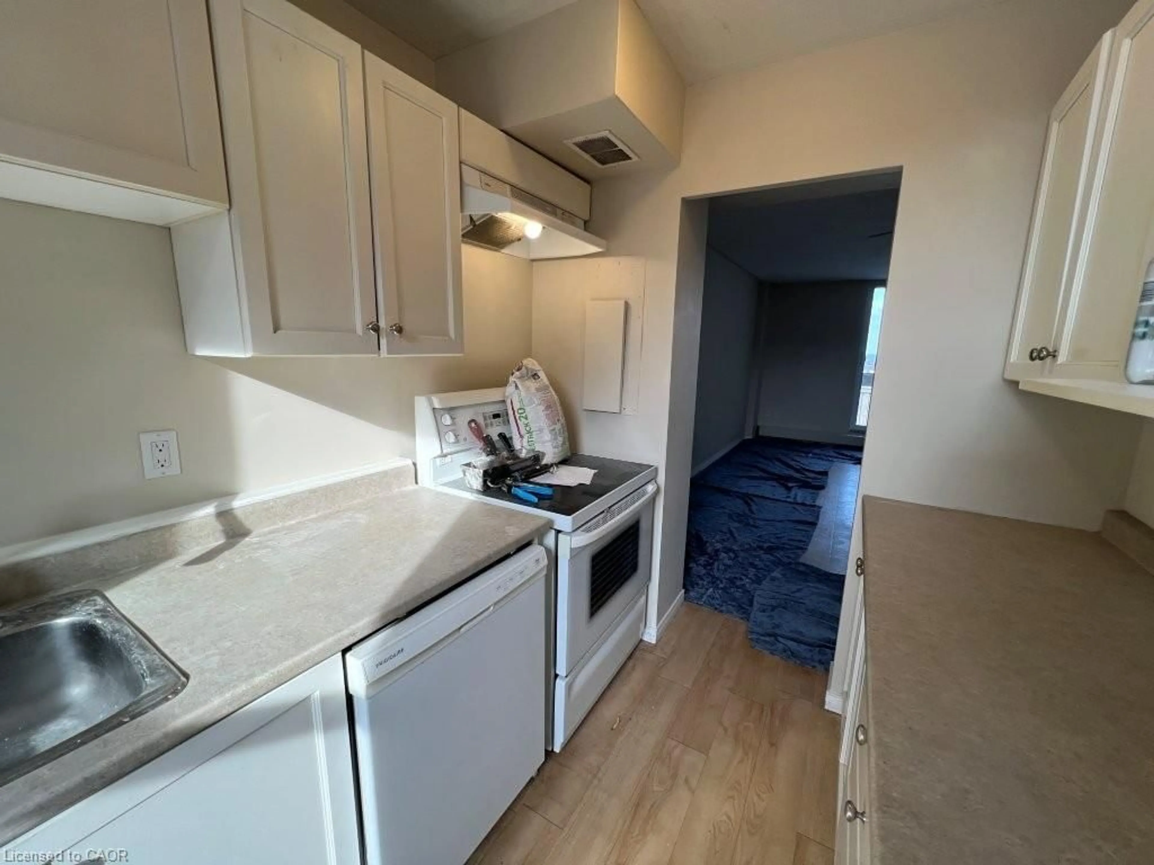 Unknown for 350 Quigley Rd #722, Hamilton Ontario L8K 5N2