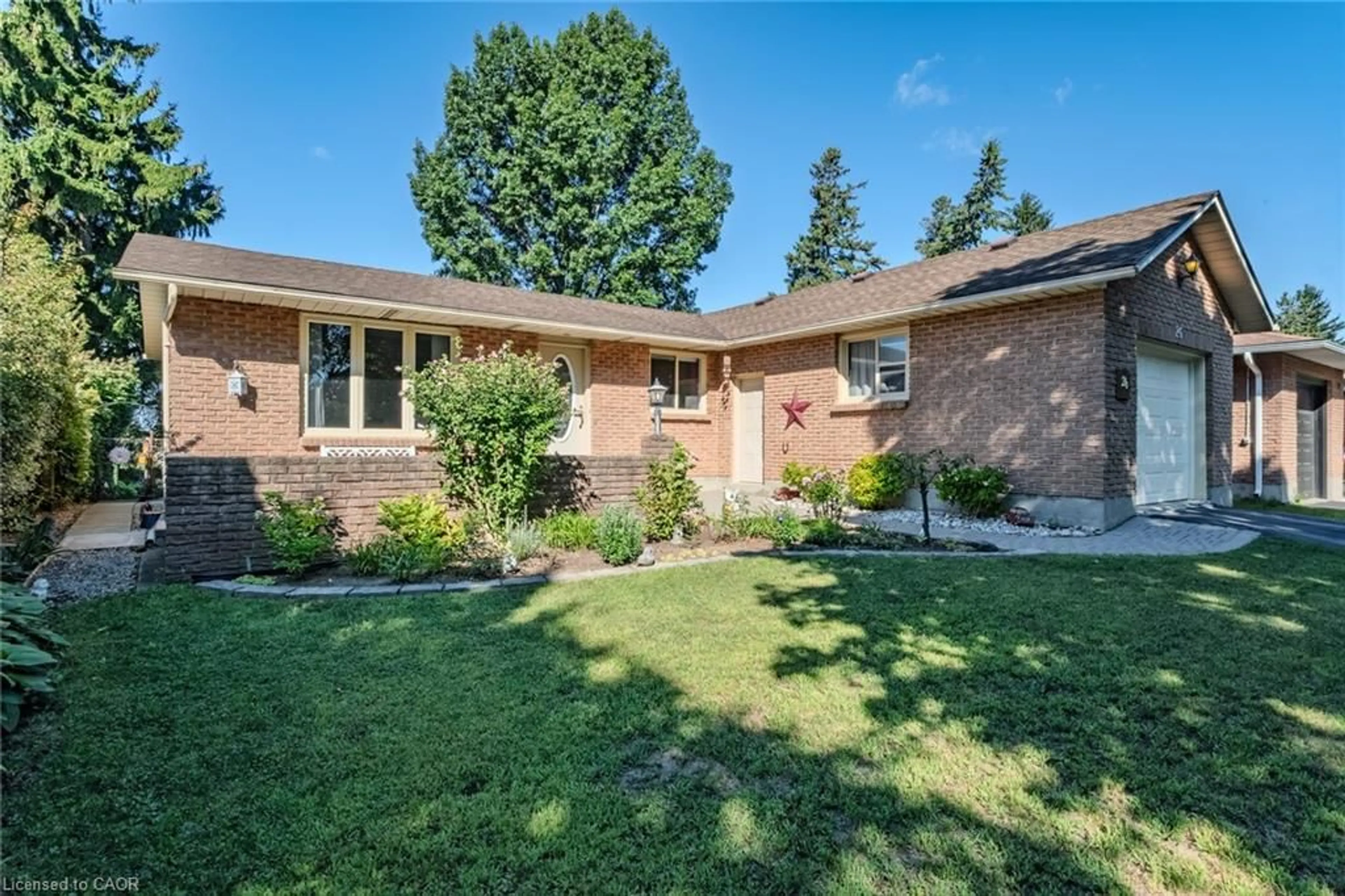 Home with brick exterior material, street for 26 Douglas Ave, Simcoe Ontario N3Y 4X4