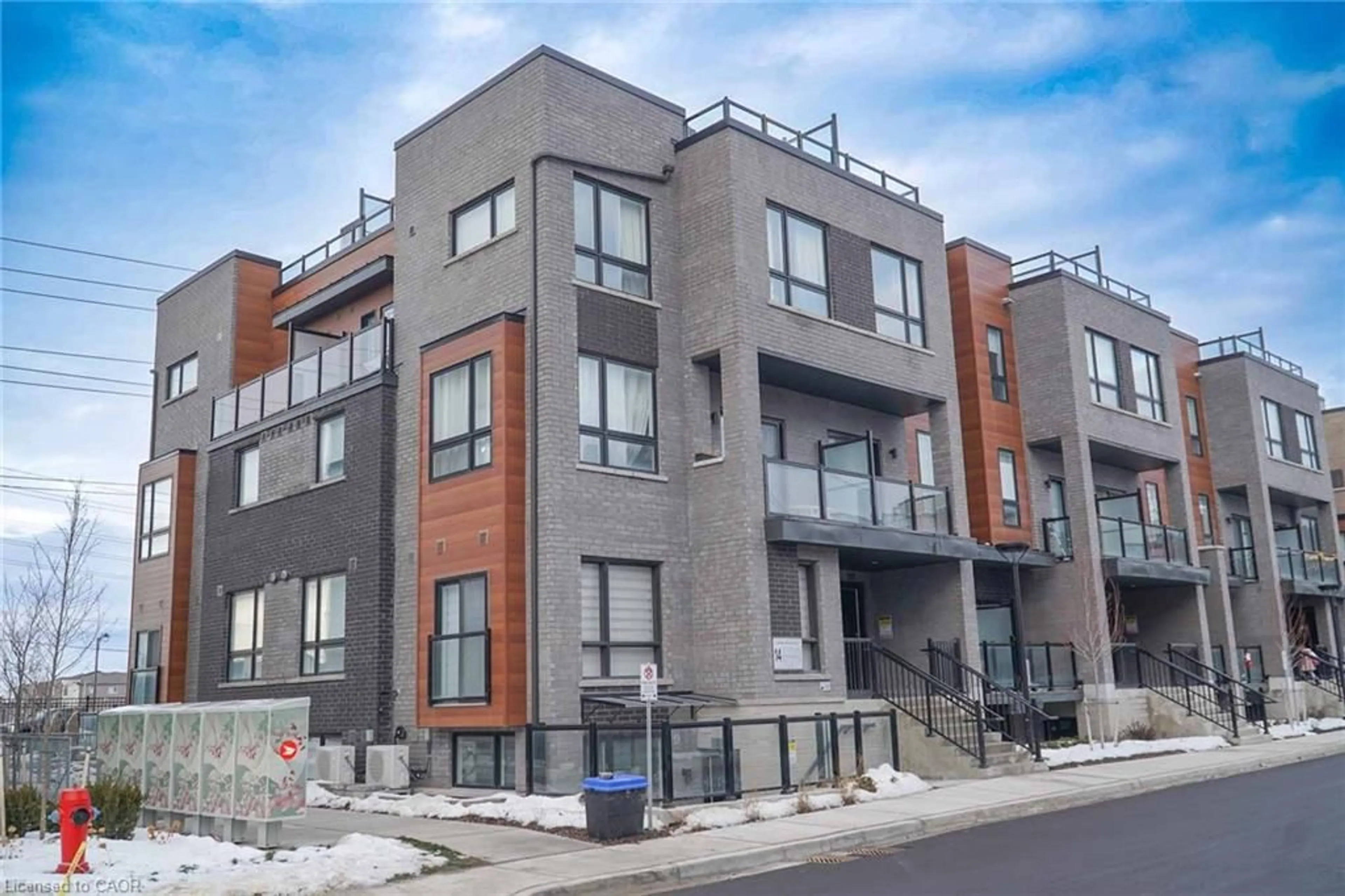 Unknown for 14 Lytham Green Cir #24, Newmarket Ontario L3Y 0H3