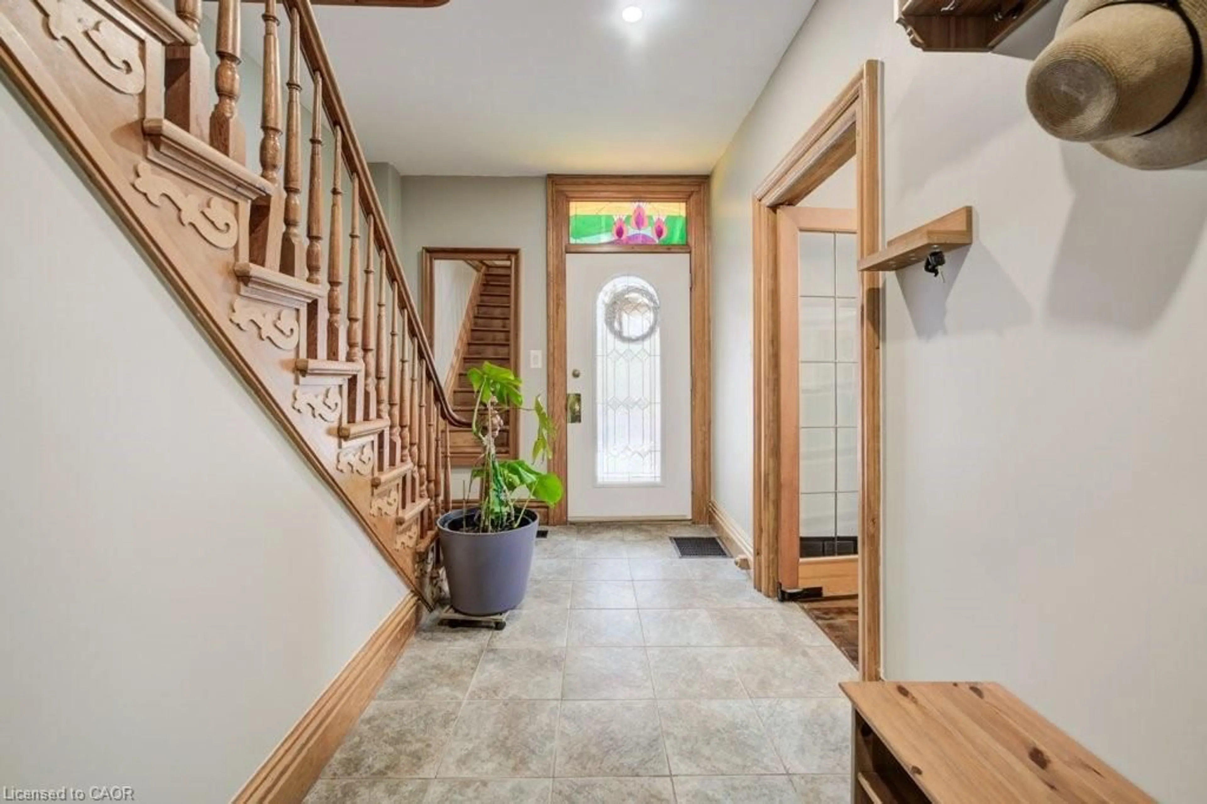 Indoor foyer for 24 Manley St, Ayr Ontario N0B 1E0