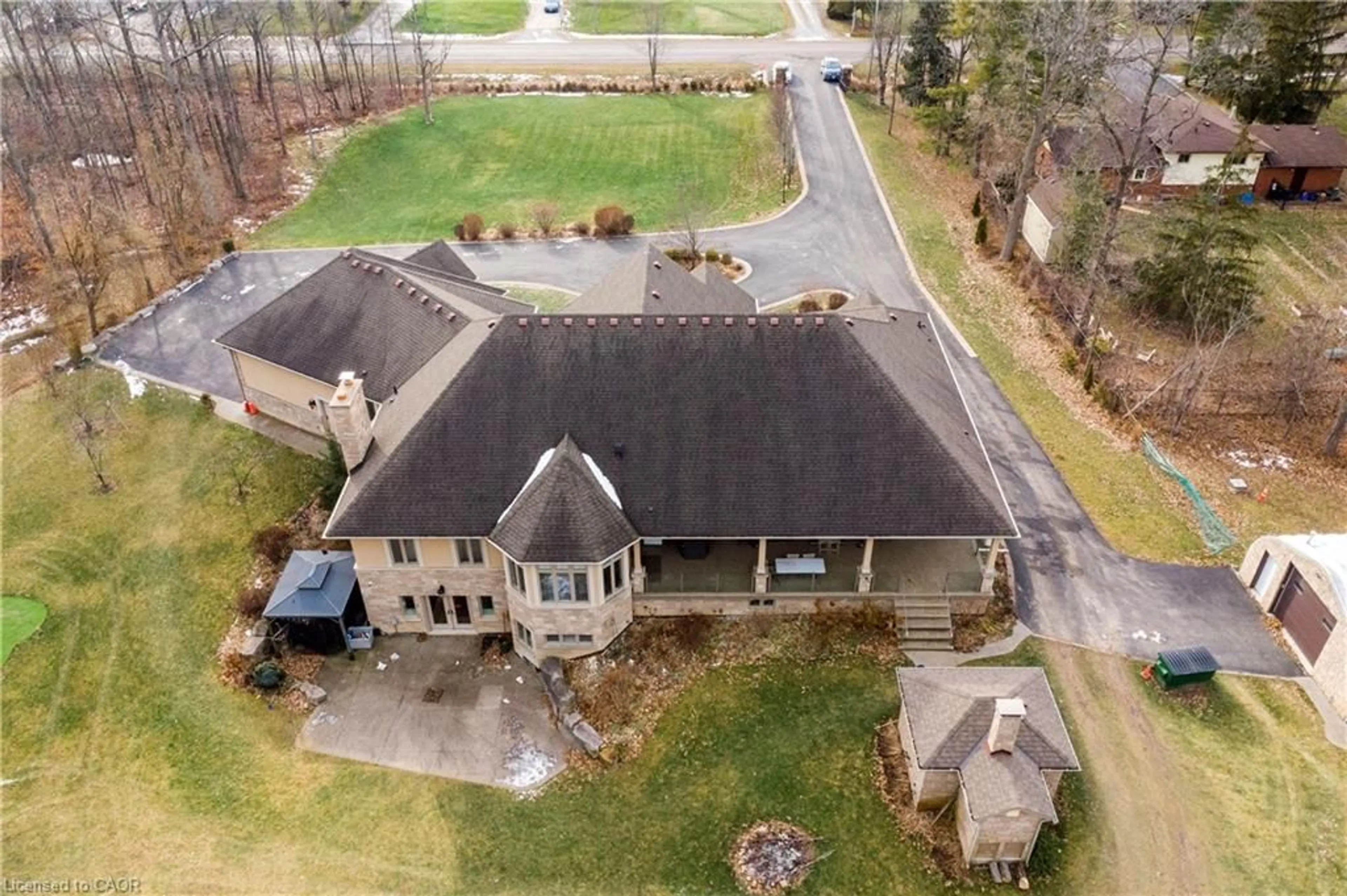 A pic from outside/outdoor area/front of a property/back of a property/a pic from drone, unknown for 340 Golf Club Rd, Hannon Ontario L0R 1P0