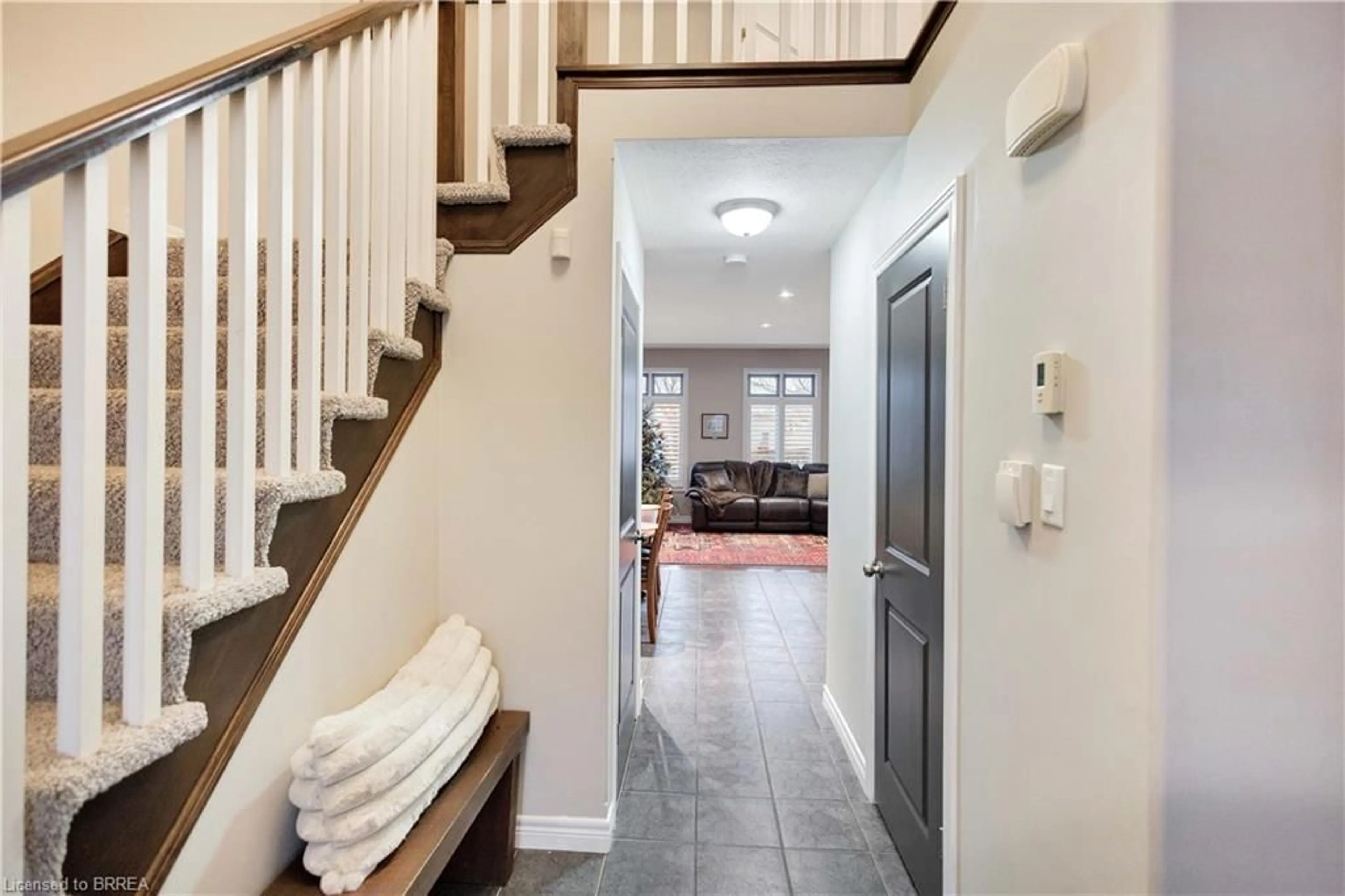 Indoor entryway for 55 Fisher St, Brantford Ontario N3T 0G4
