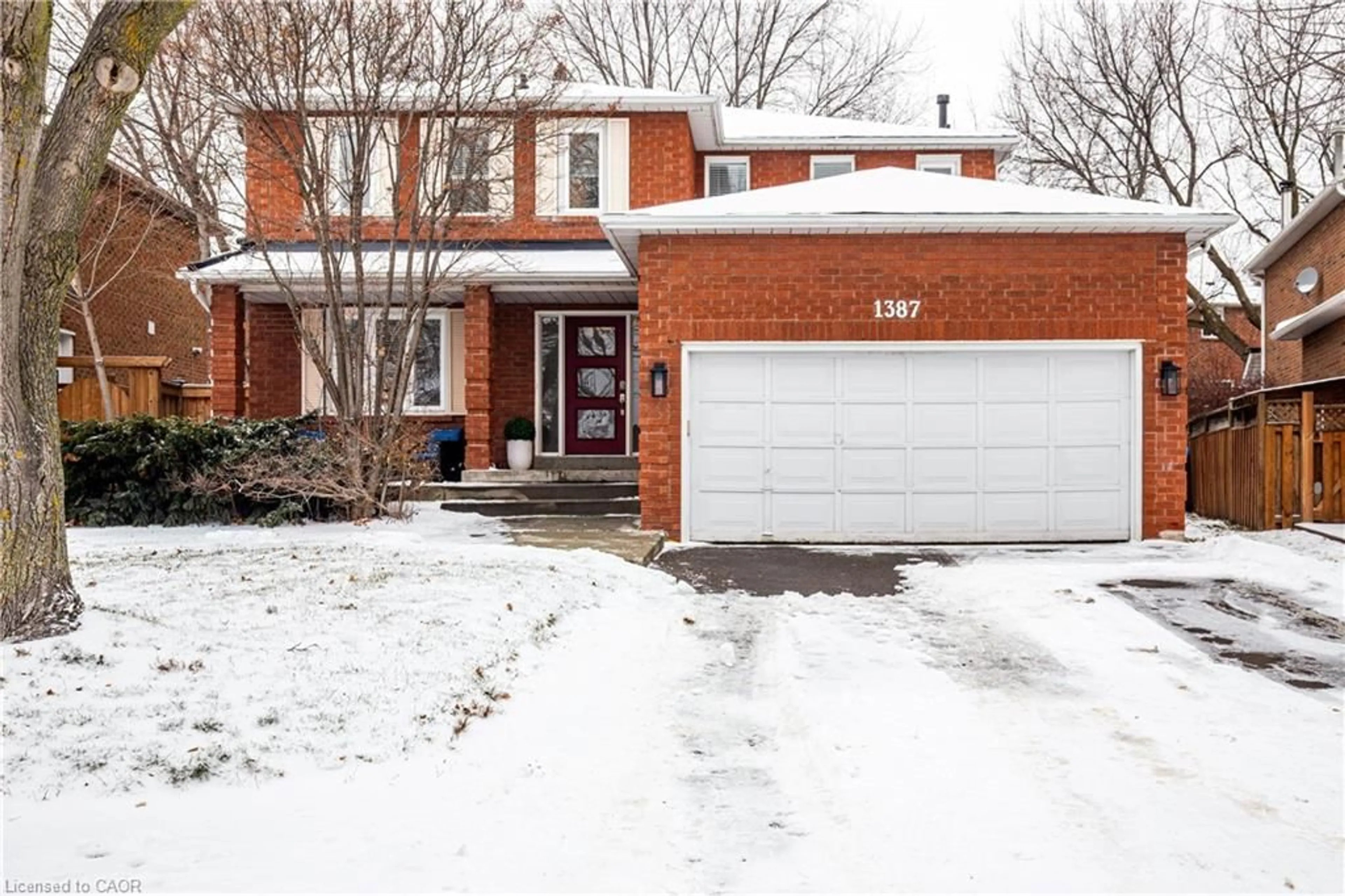 Home with brick exterior material, street for 1387 Chedboro Cres, Oakville Ontario L6J 7A4