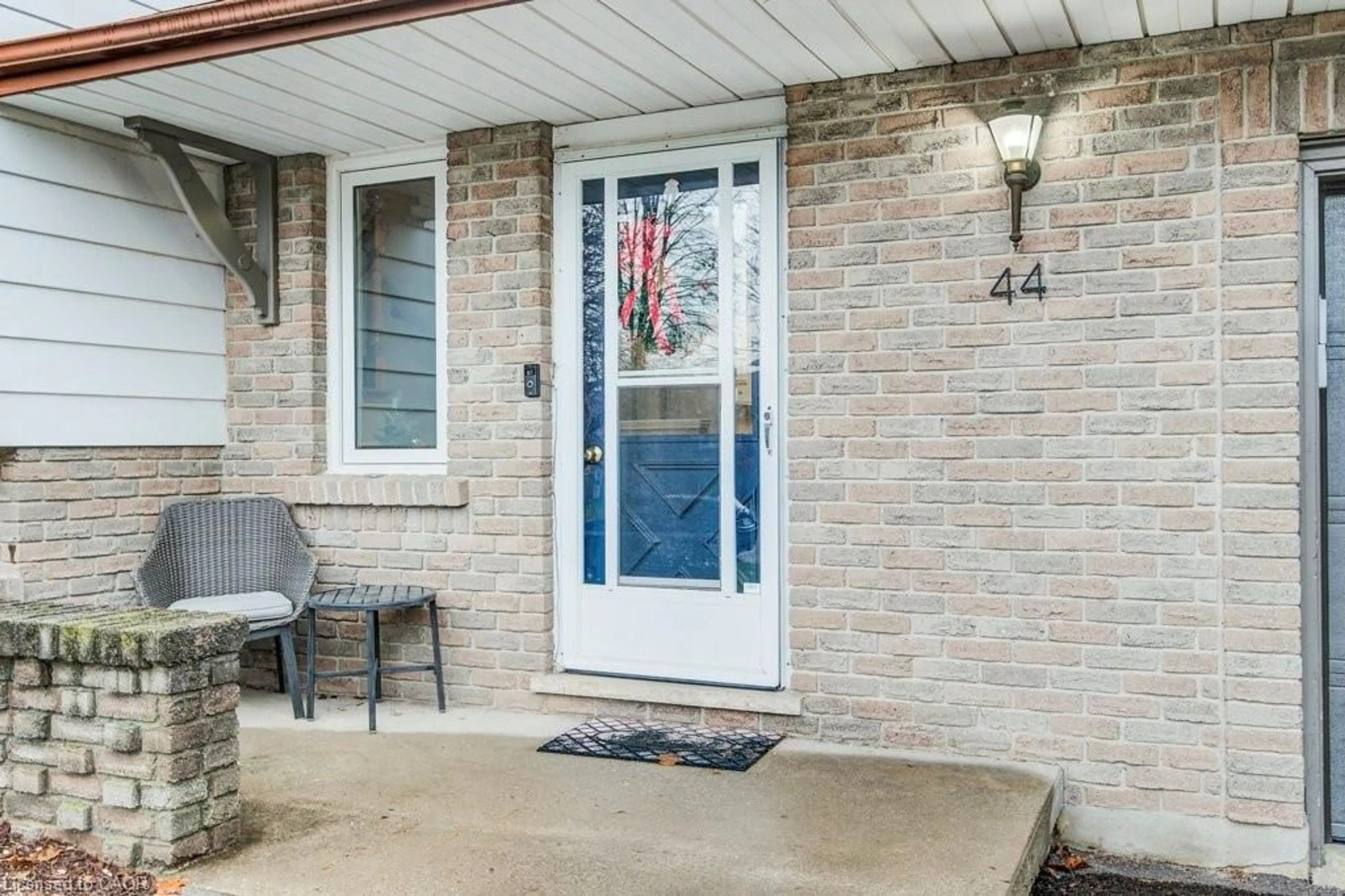Indoor entryway for 44 Reiner Cres, Wellesley Ontario N0B 2T0