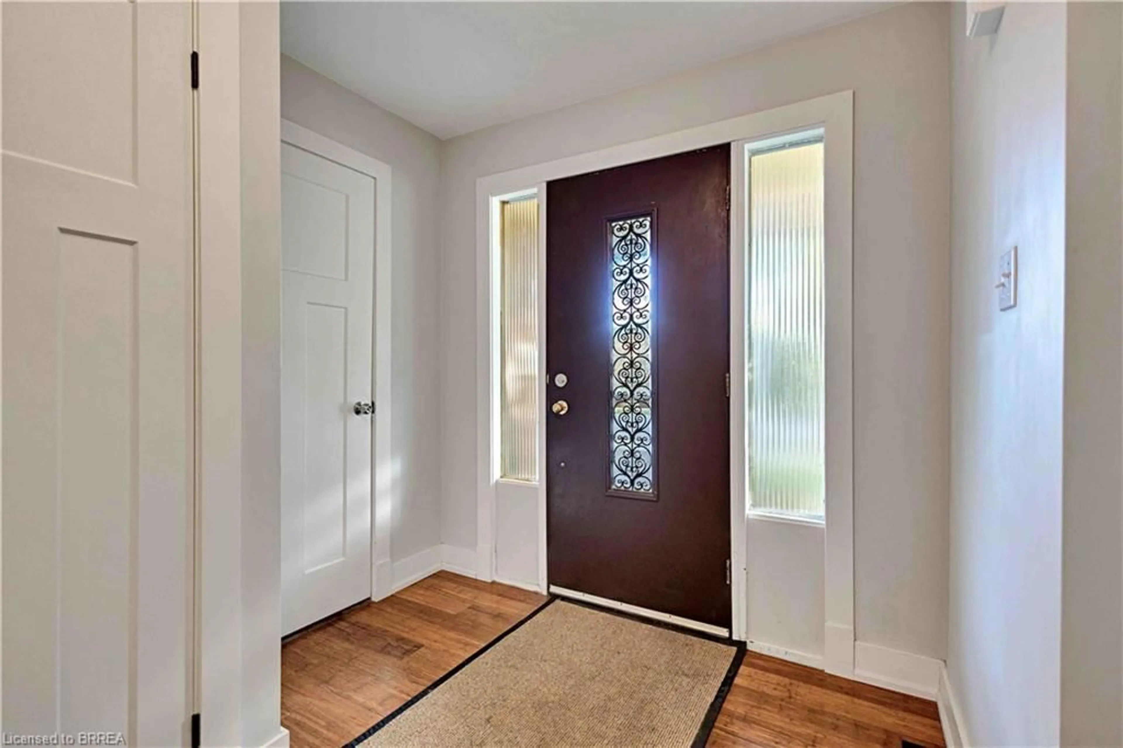 Indoor entryway for 17 Penny Lane, Brantford Ontario N3R 5Y5