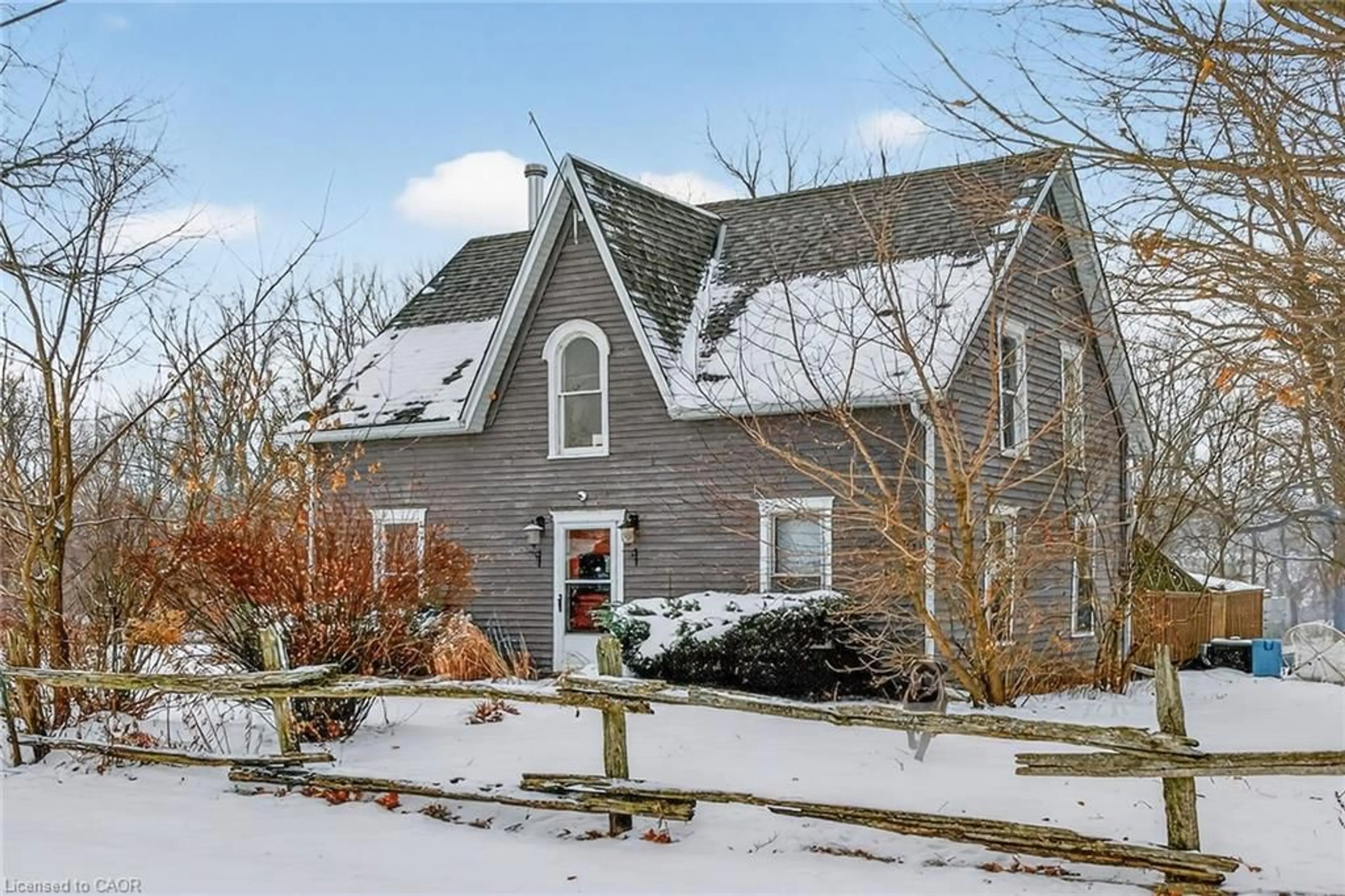 Home with brick exterior material, street for 44 Sims Lock Rd, Caledonia Ontario N3W 1V8