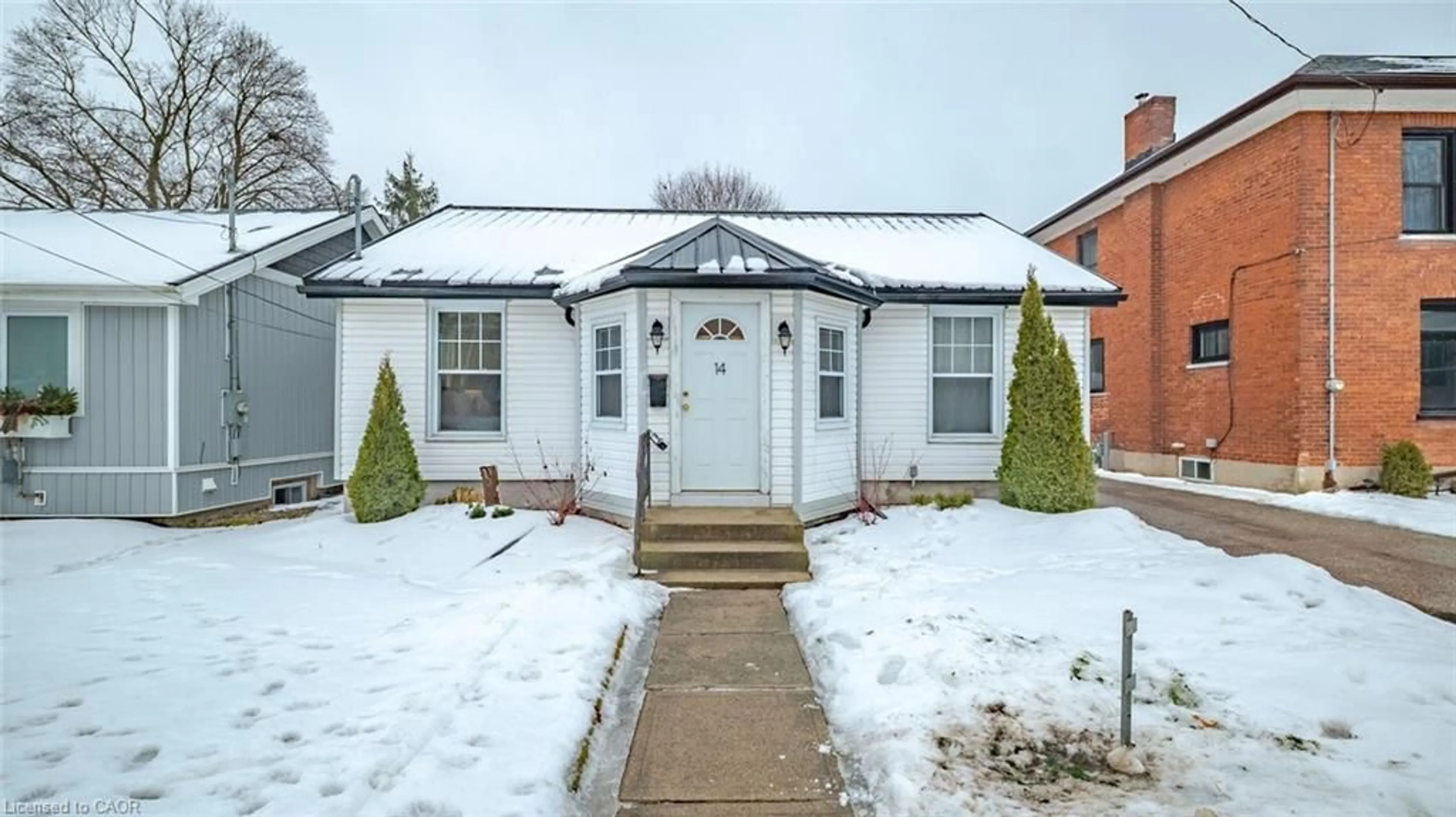 Unknown for 14 Willow St, Paris Ontario N3L 2K6