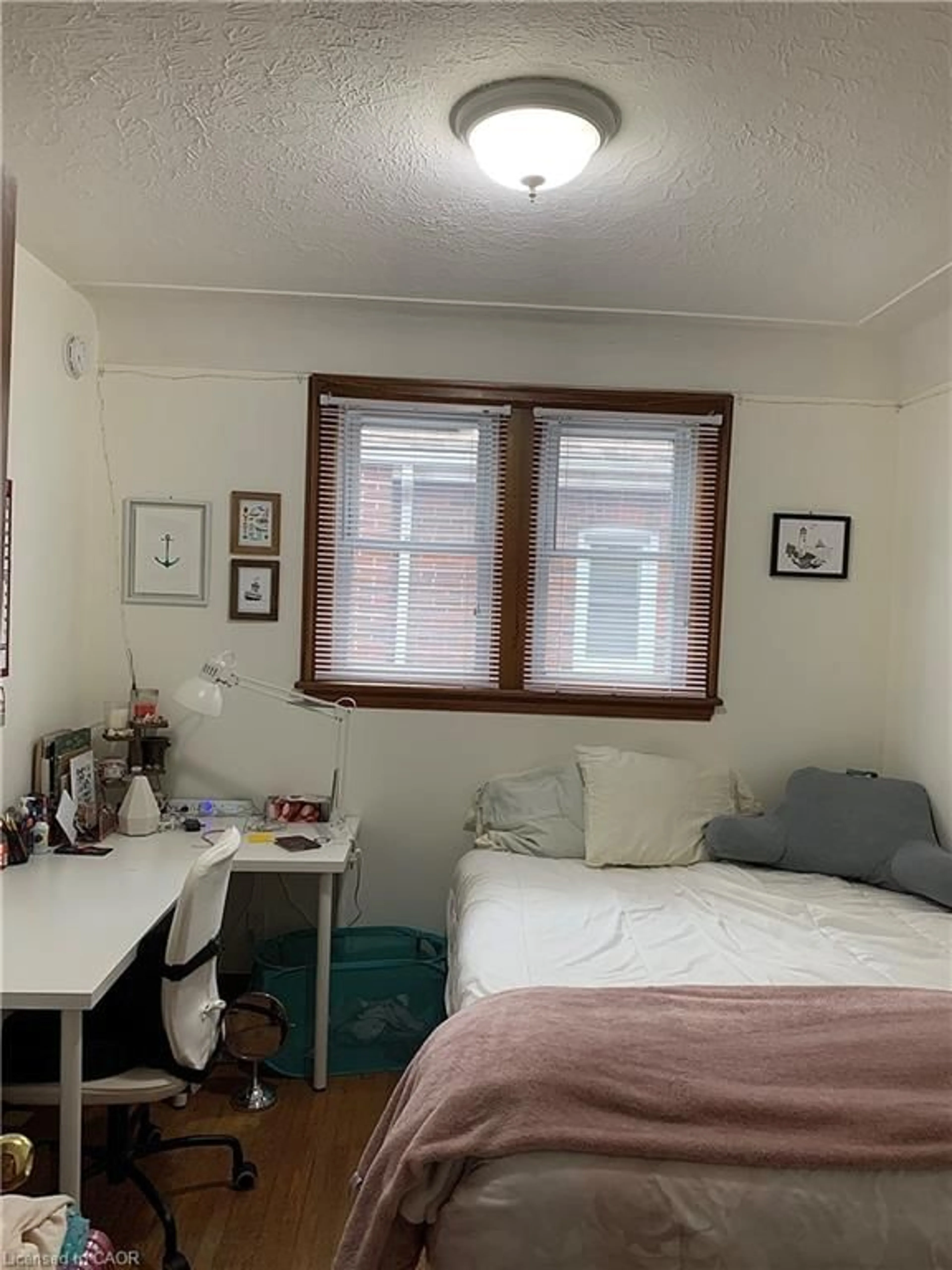 A pic of a room for 93 Haddon Ave, Hamilton Ontario L8S 1X7