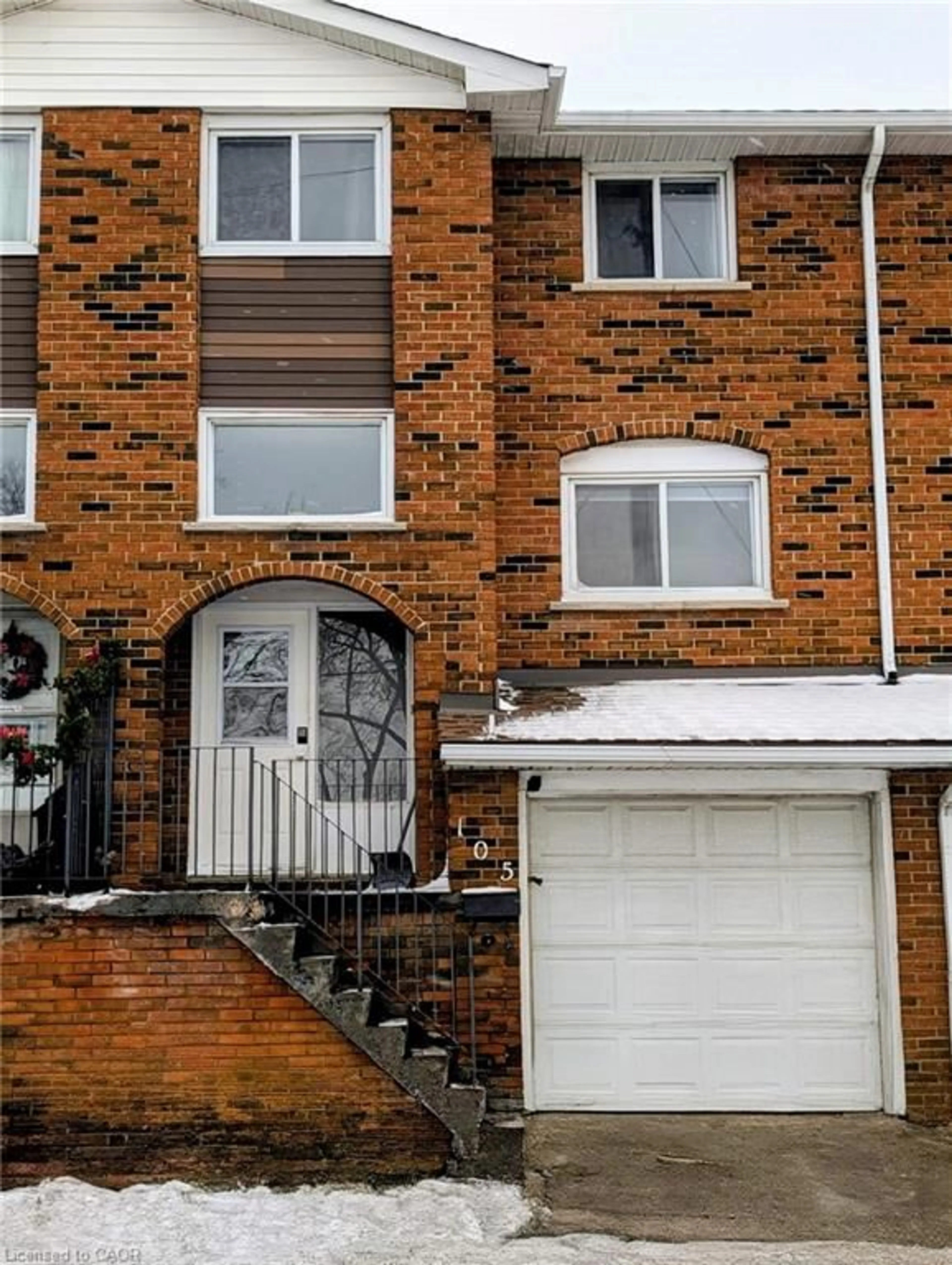 Home with brick exterior material, street for 105 Main St, Dunnville Ontario N1A 3C8