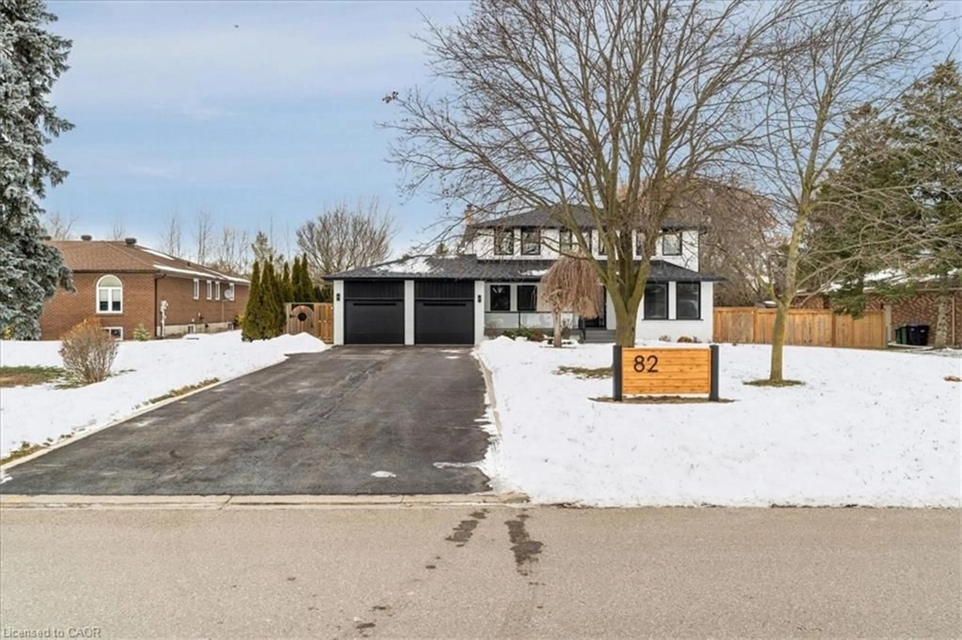 Home with brick exterior material, street for 82 Marilyn St, Caledon East Ontario L7C 1H7