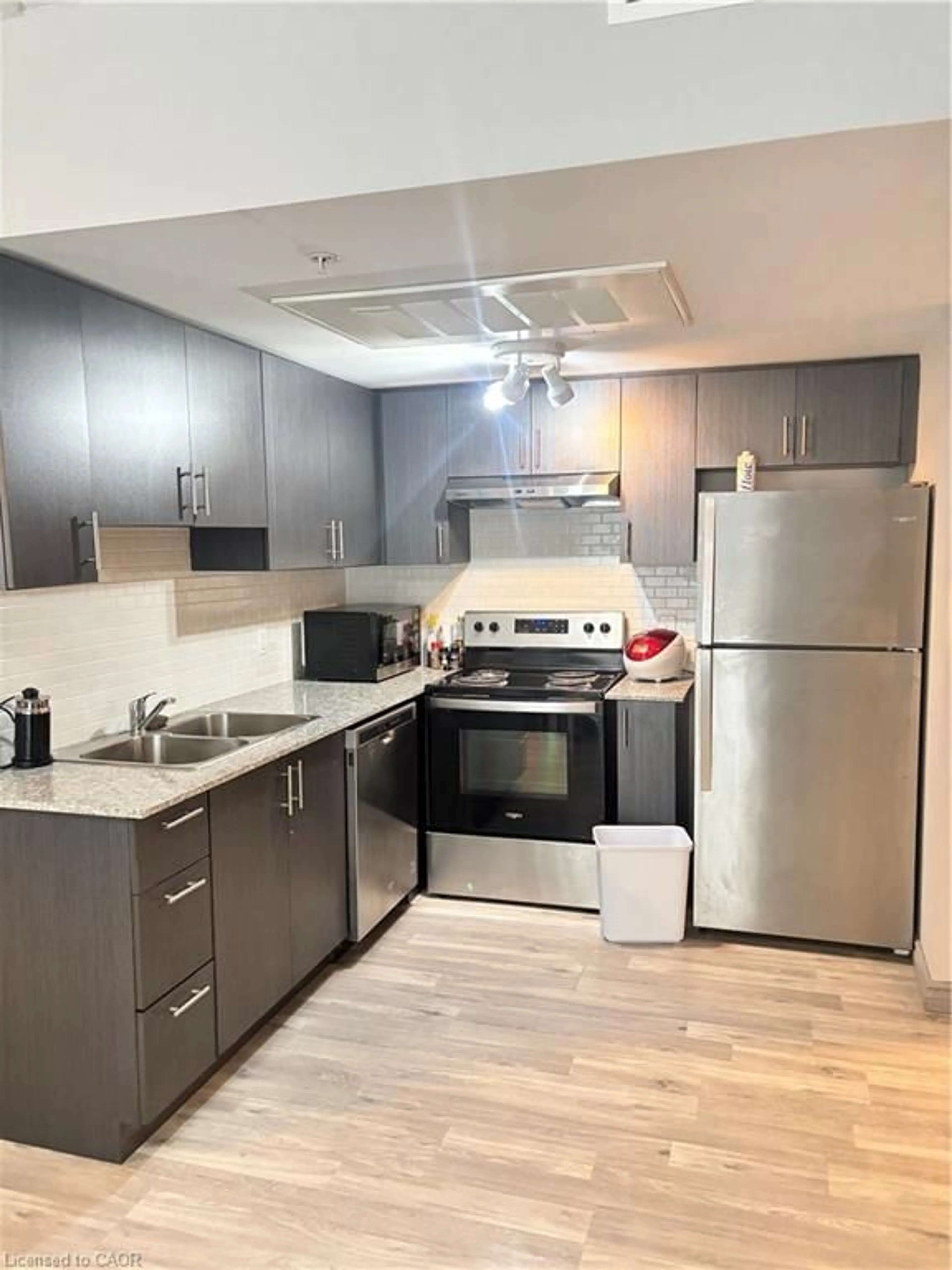 Standard kitchen, unknown for 275 Larch St #108, Waterloo Ontario N2L 3R2