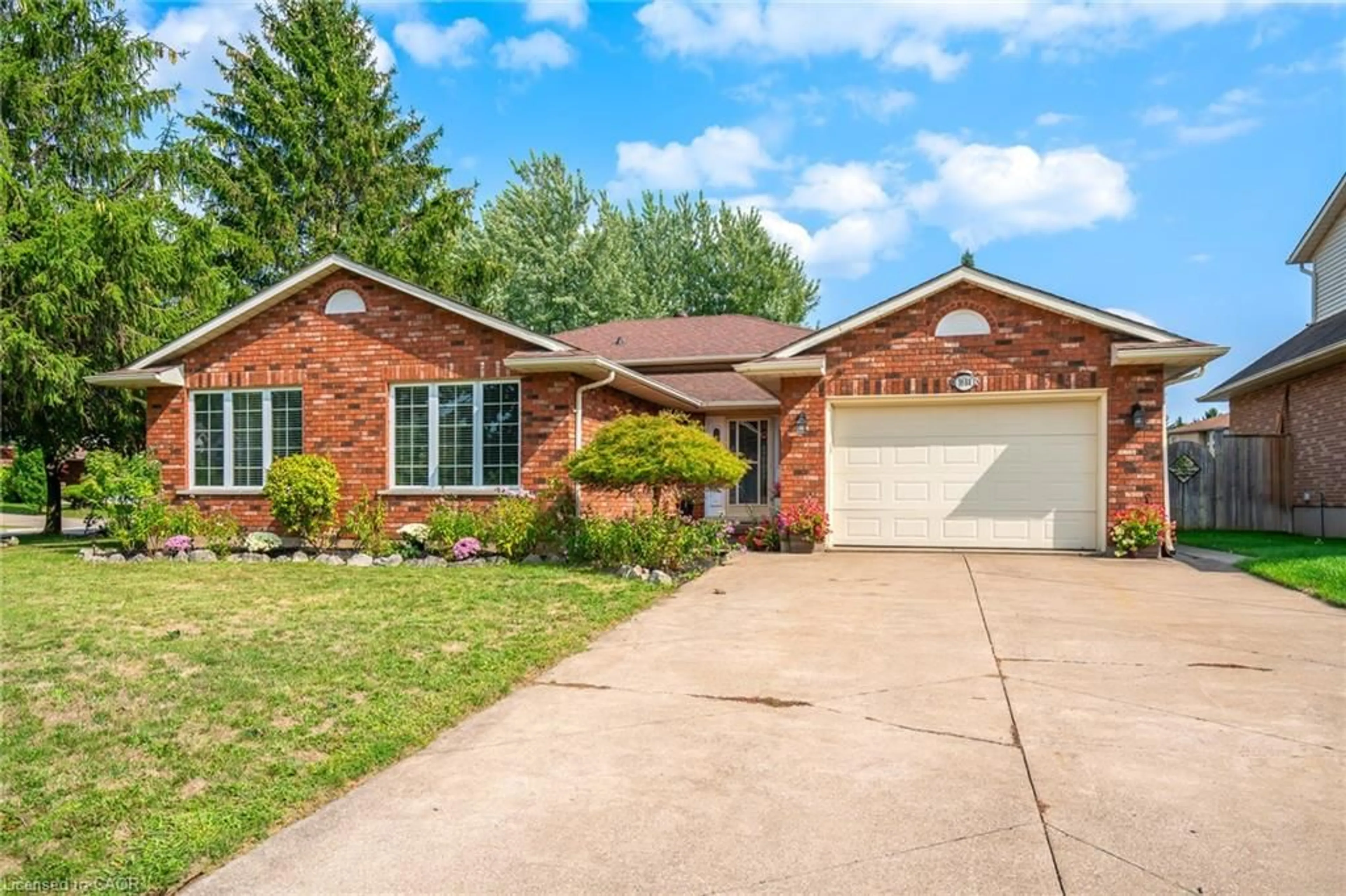 Home with brick exterior material, street for 3688 Cardinal Dr, Niagara Falls Ontario L2H 2Y1