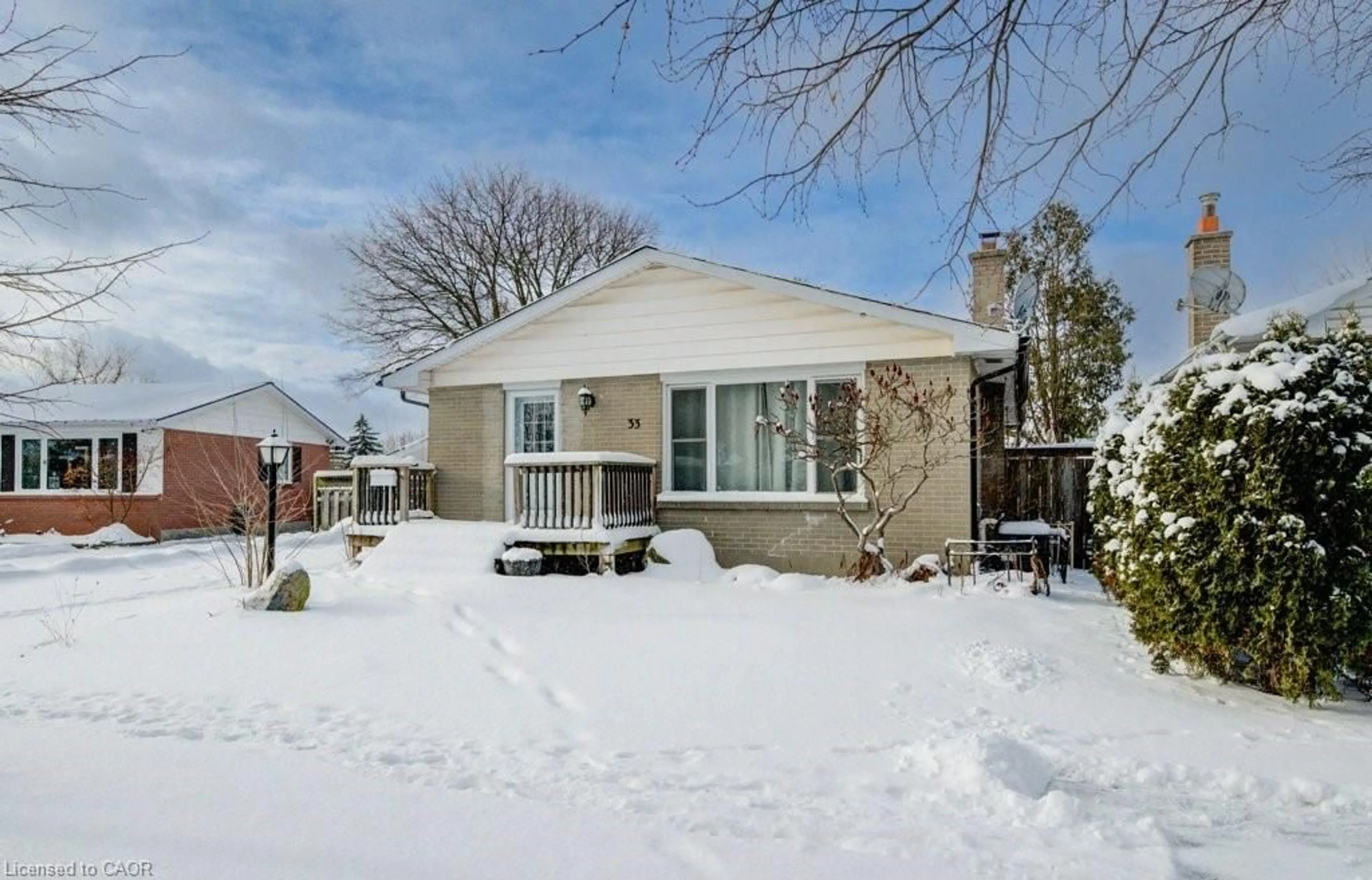 Unknown for 33 Garland Cres, London Ontario N5V 1N4