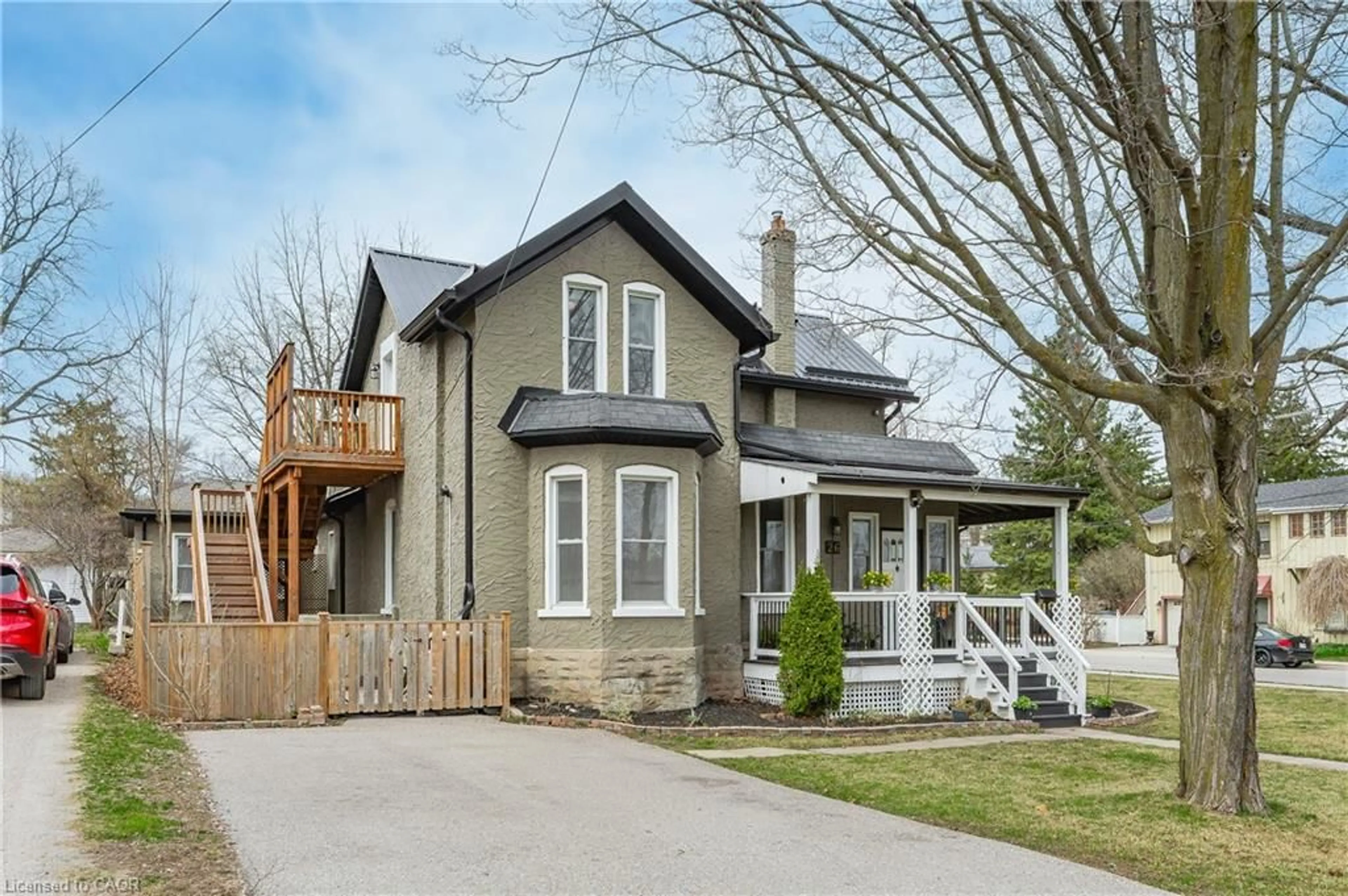 Home with brick exterior material, street for 26 James St, Cambridge Ontario N1S 1C5