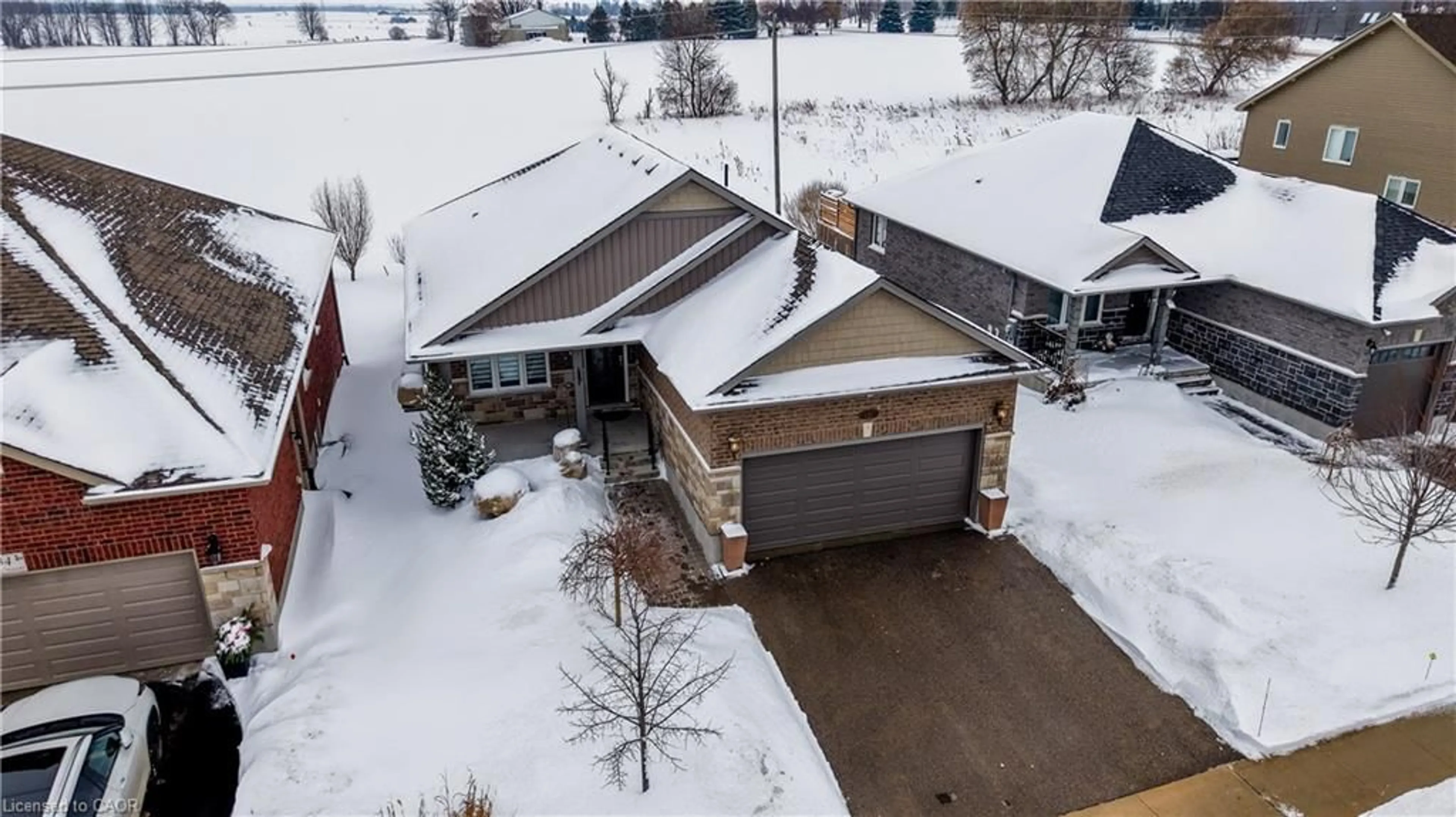 A pic from outside/outdoor area/front of a property/back of a property/a pic from drone, street for 130 Bridge Cres, Palmerston Ontario N0G 2P0