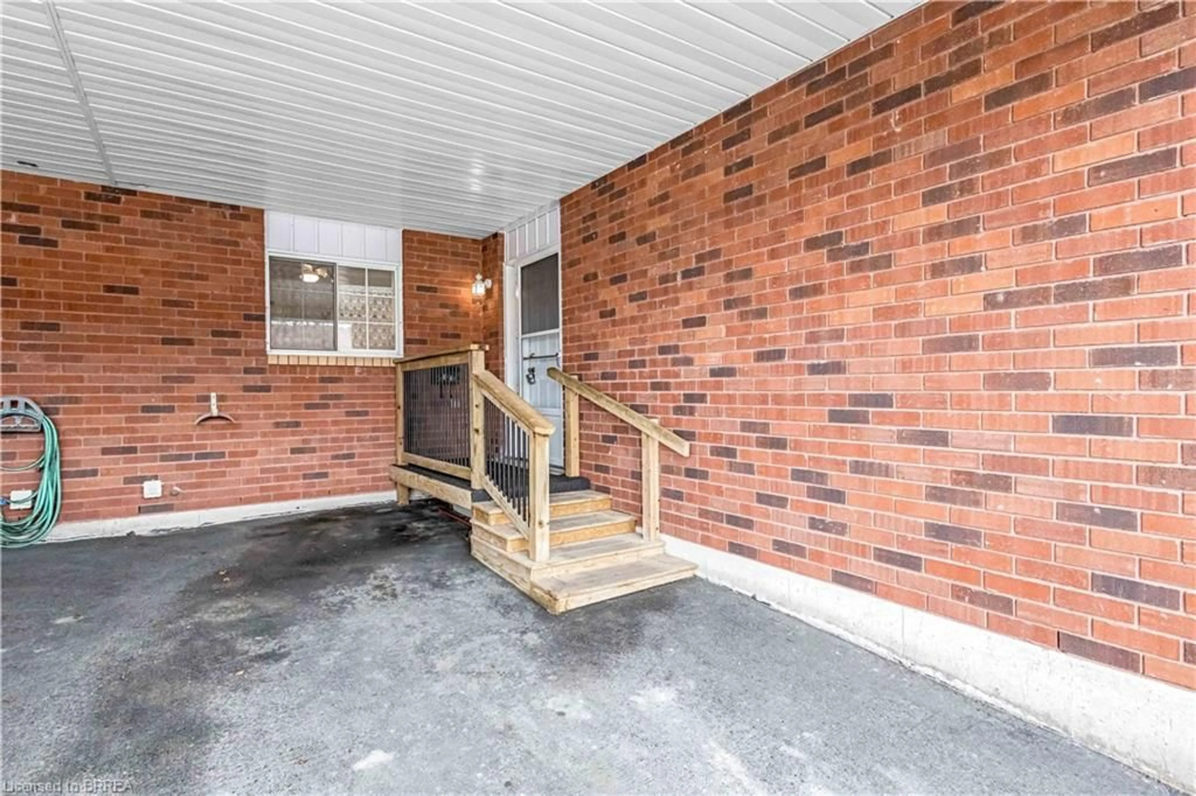 Unknown for 20 Courtland Dr #14, Brantford Ontario N3R 7Y2