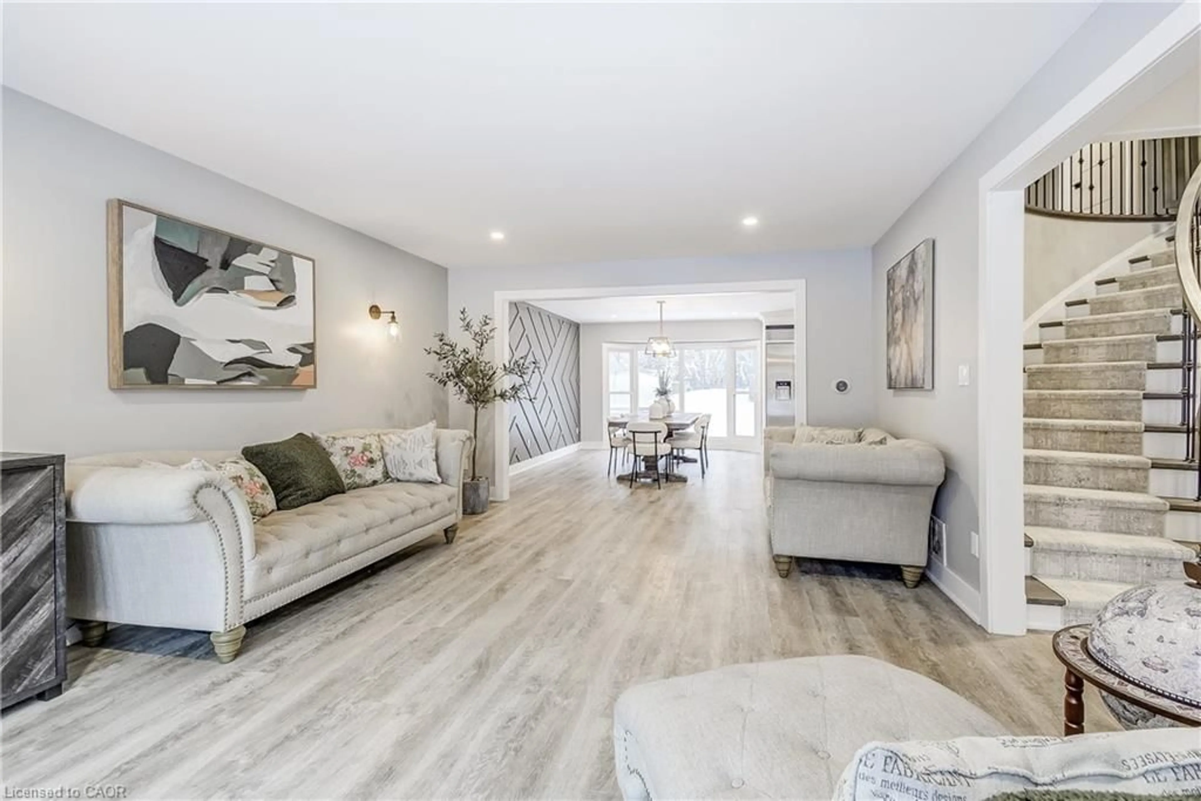 Living room with furniture, unknown for 3 Birchwood Crt, Carlisle Ontario L0R 1H2